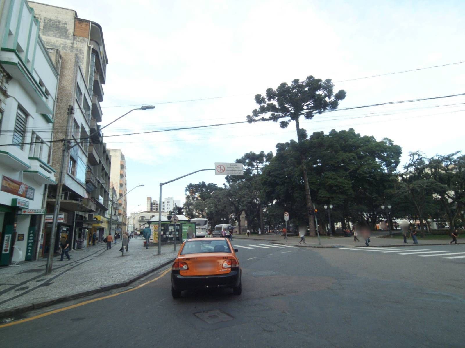 Street view near Burbon, Curitiba — © projevias (CC BY-SA · Mapillary)