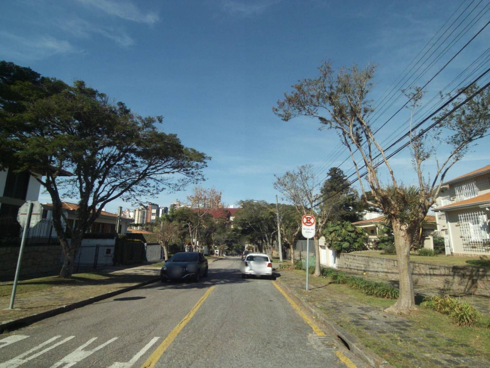 Street view near Bourbon Express Hotel - Quarto 503, Curitiba — © projevias (CC BY-SA · Mapillary)