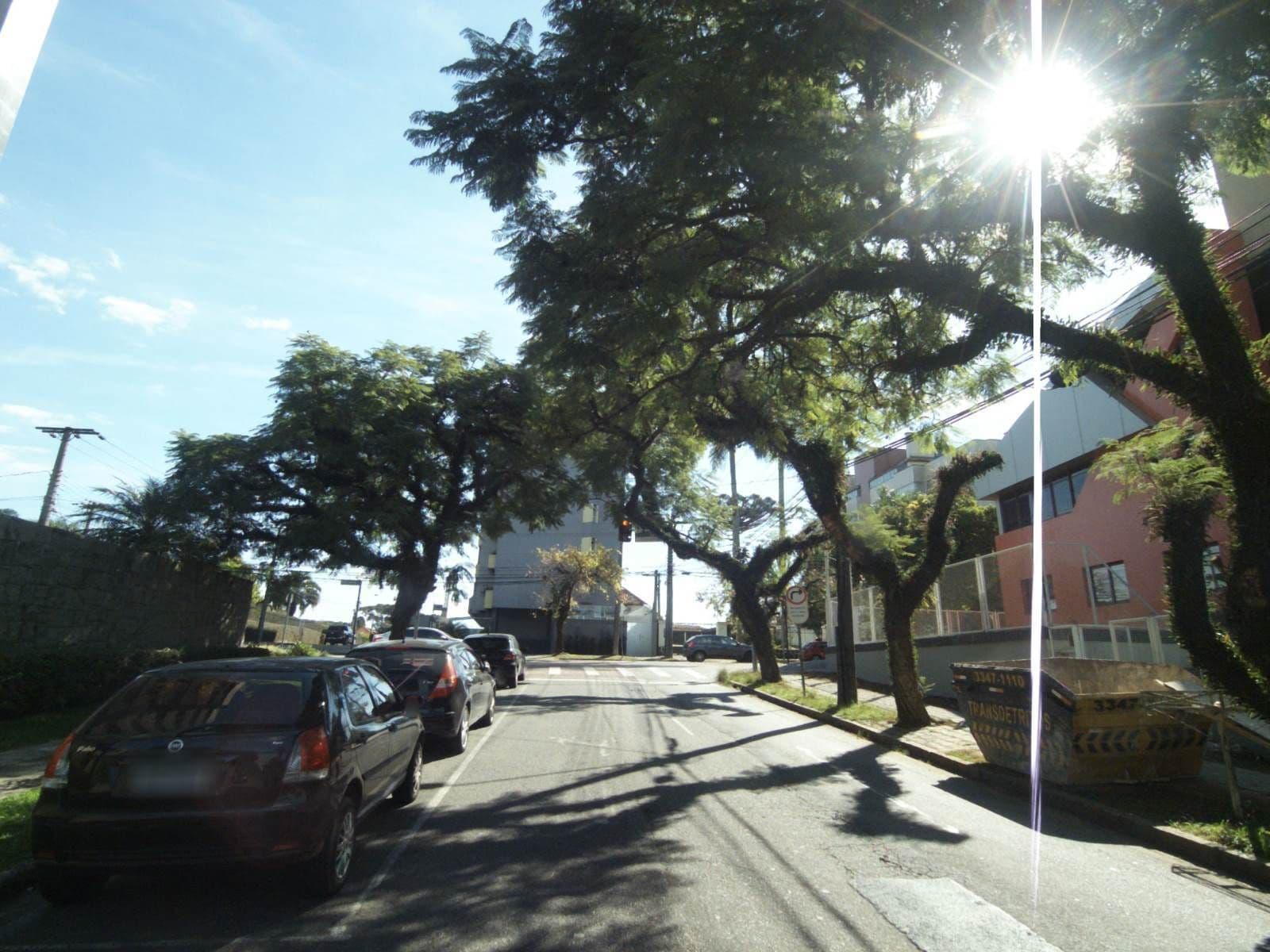 Street view near Solar do Batel B&B, Curitiba — © projevias (CC BY-SA · Mapillary)