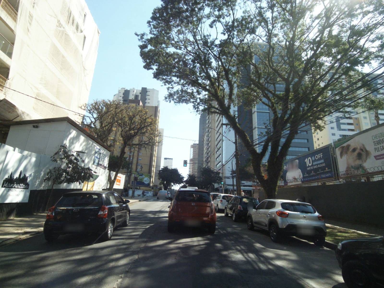 Street view near Adagio aparthotel, Curitiba — © projevias (CC BY-SA · Mapillary)