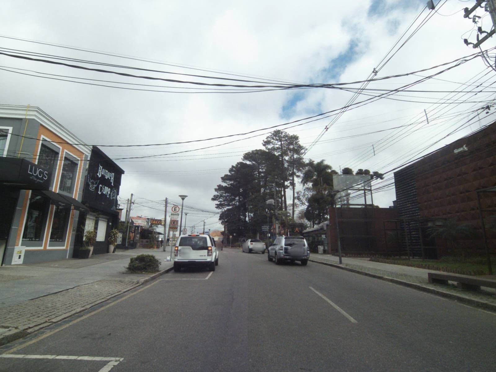 Street view near Hotel ZUERA, Curitiba — © projevias (CC BY-SA · Mapillary)