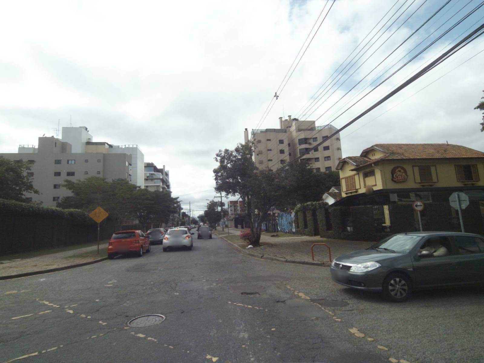 Street view near Pousada Barratur, Curitiba — © projevias (CC BY-SA · Mapillary)