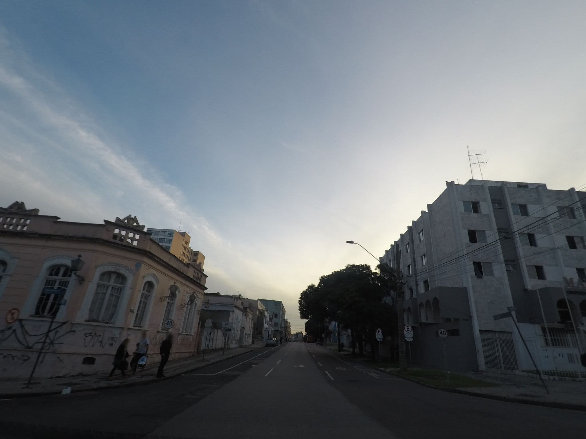Street view near Garden Curitiba Hotel, Curitiba — © marciosampaio (CC BY-SA · Mapillary)
