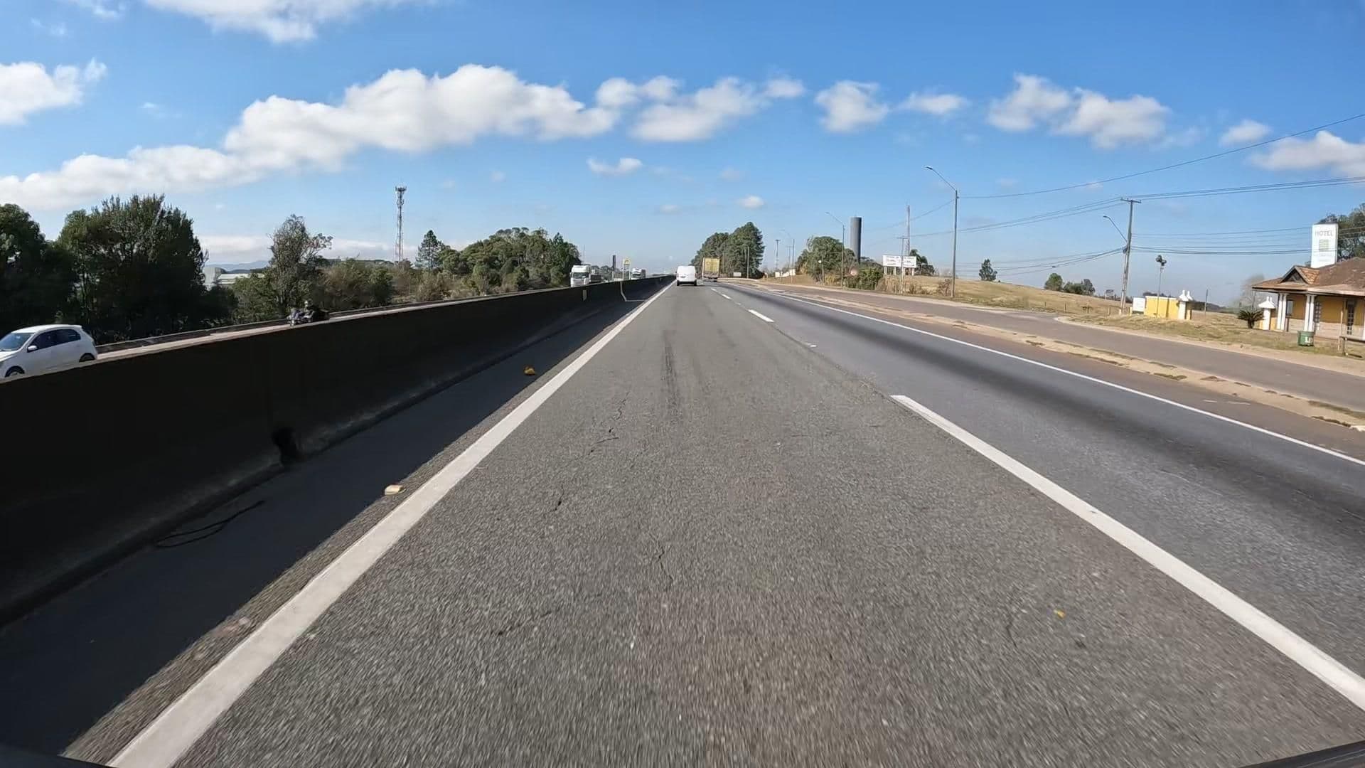 Street view near Hotel Pinheirão, São José dos Pinhais — © HOUER (CC BY-SA · Mapillary)