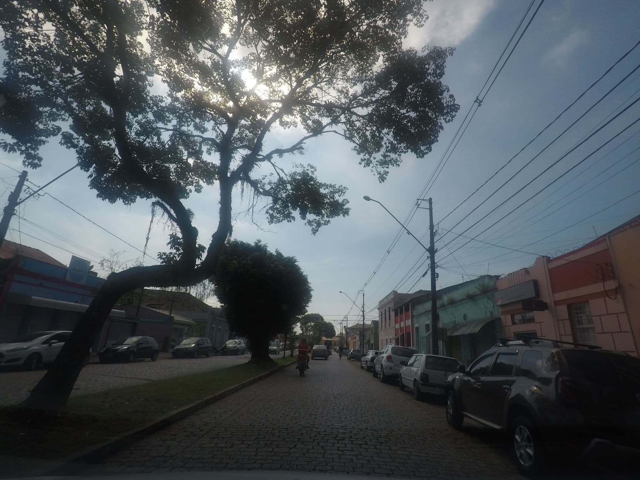 Street view near Hotel E Pousada Paranaguá Lodge, Paranaguá — © marciosampaio (CC BY-SA · Mapillary)