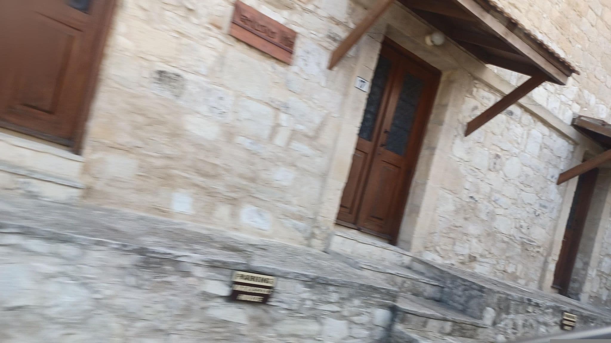 Street view near To Agrotiko, Tsáda — © noa1 (CC BY-SA · Mapillary)