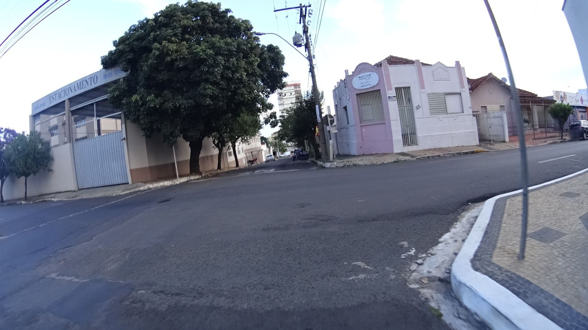 Street view near Estoril Hotel, Marília — © tiagofassoni (CC BY-SA · Mapillary)