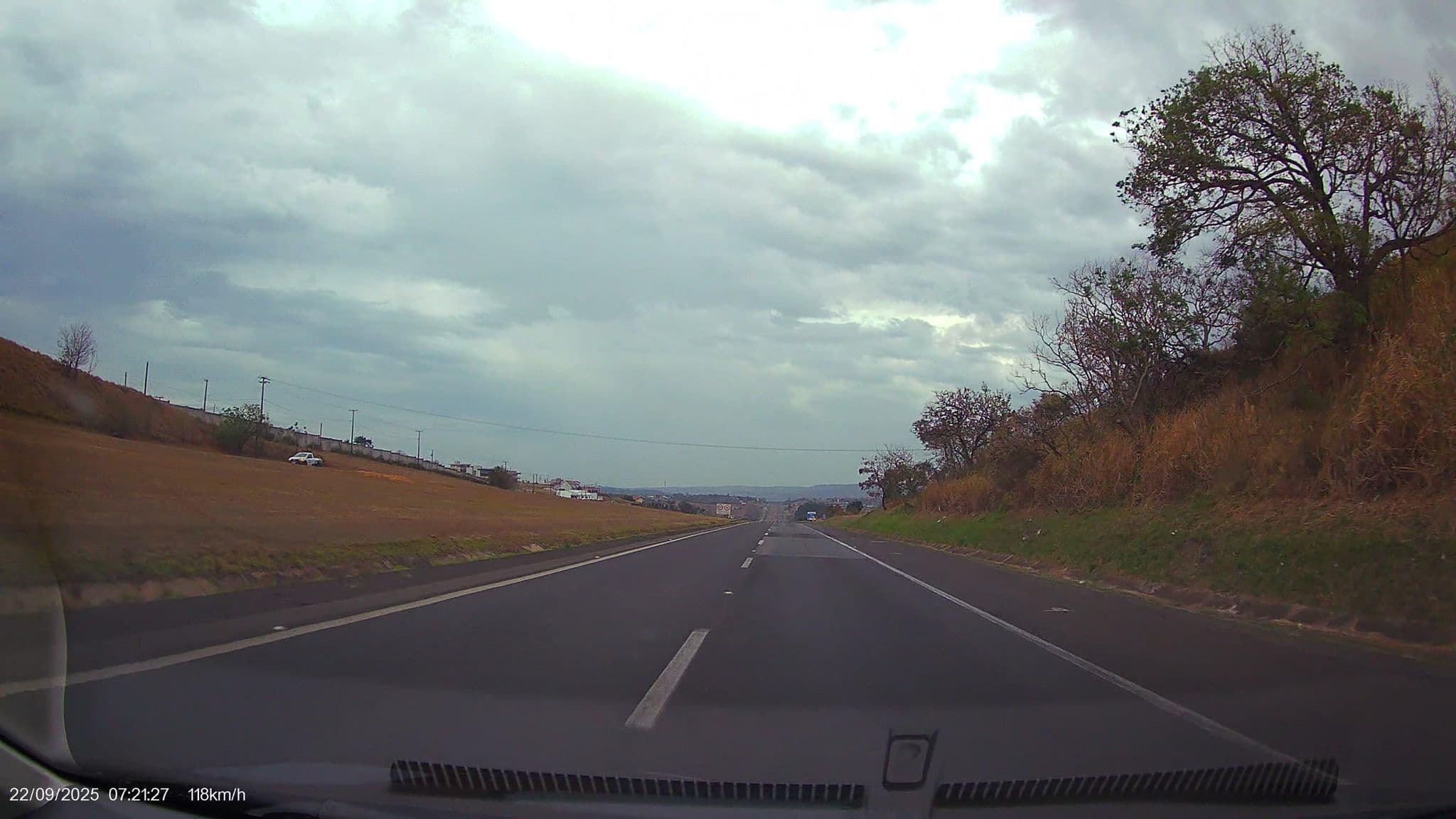 Street view near Hotel Polo Cuesta, Pardinho — © WoL4p7oR (CC BY-SA · Mapillary)