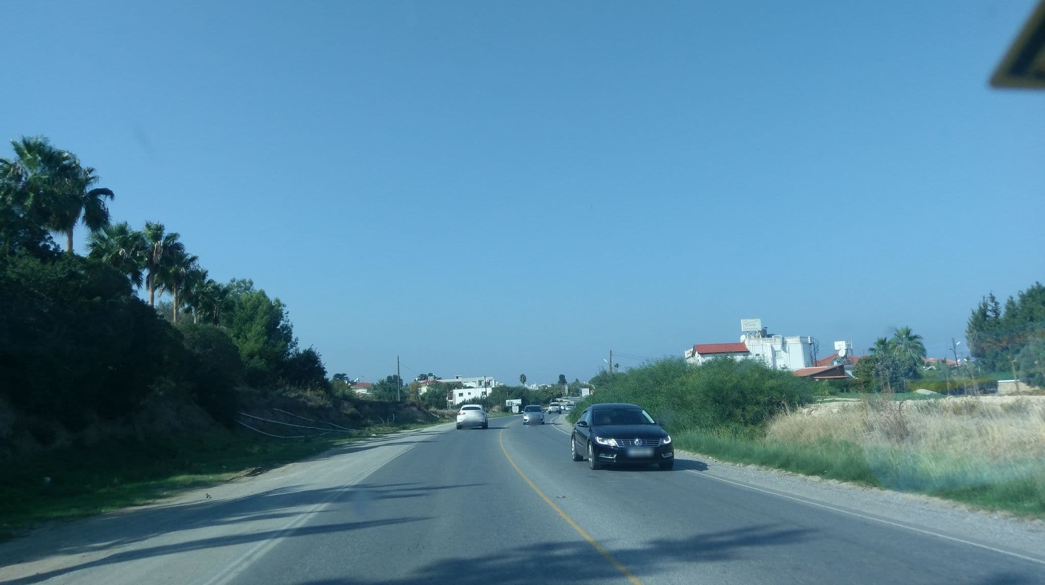 Street view near Bare Hill Holiday Village, Lápithos — © ozkanilyasaksu (CC BY-SA · Mapillary)