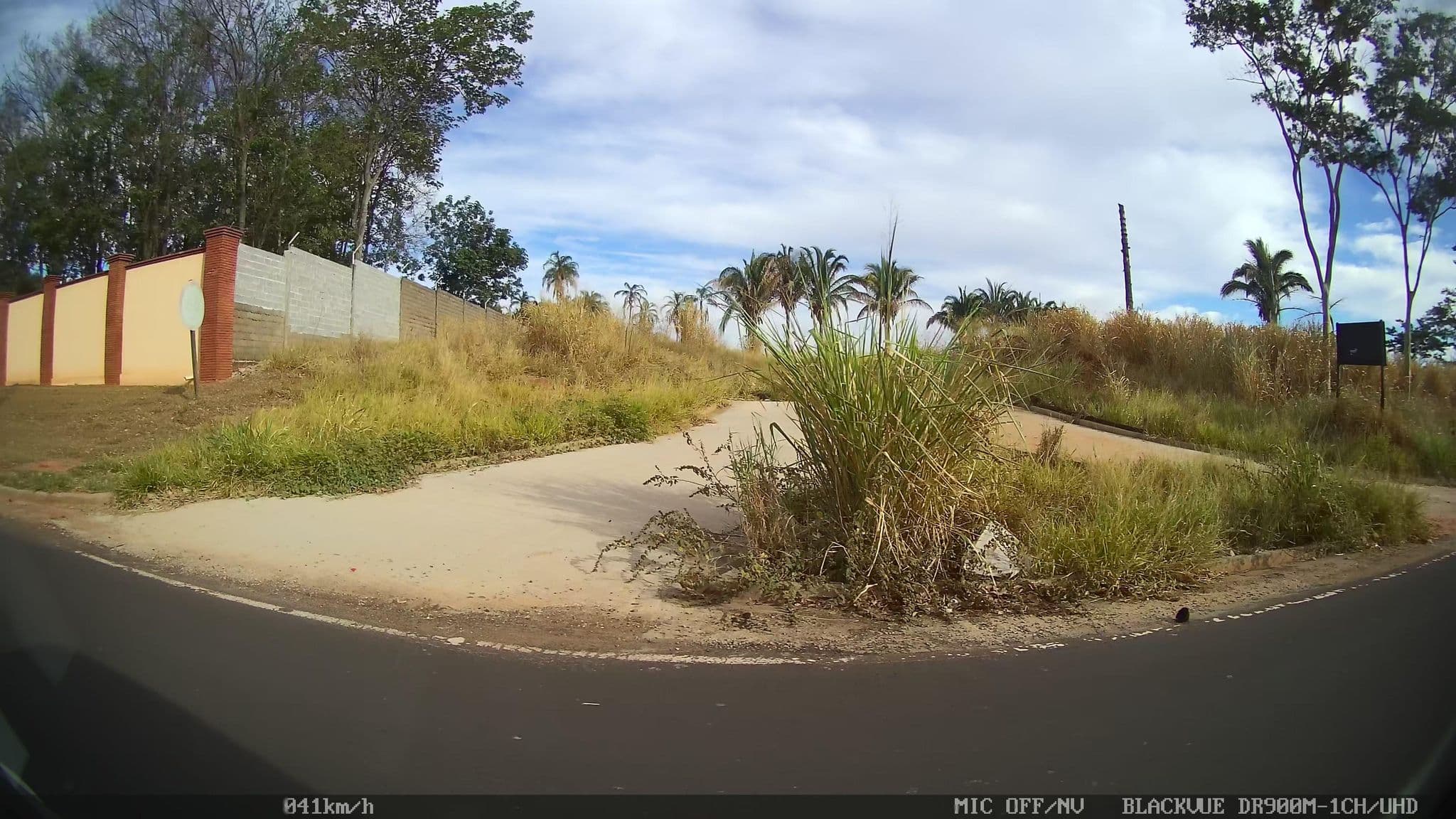 Street view near Paradise Inn Hotel e Lazer, Catanduva — © kaart5 (CC BY-SA · Mapillary)