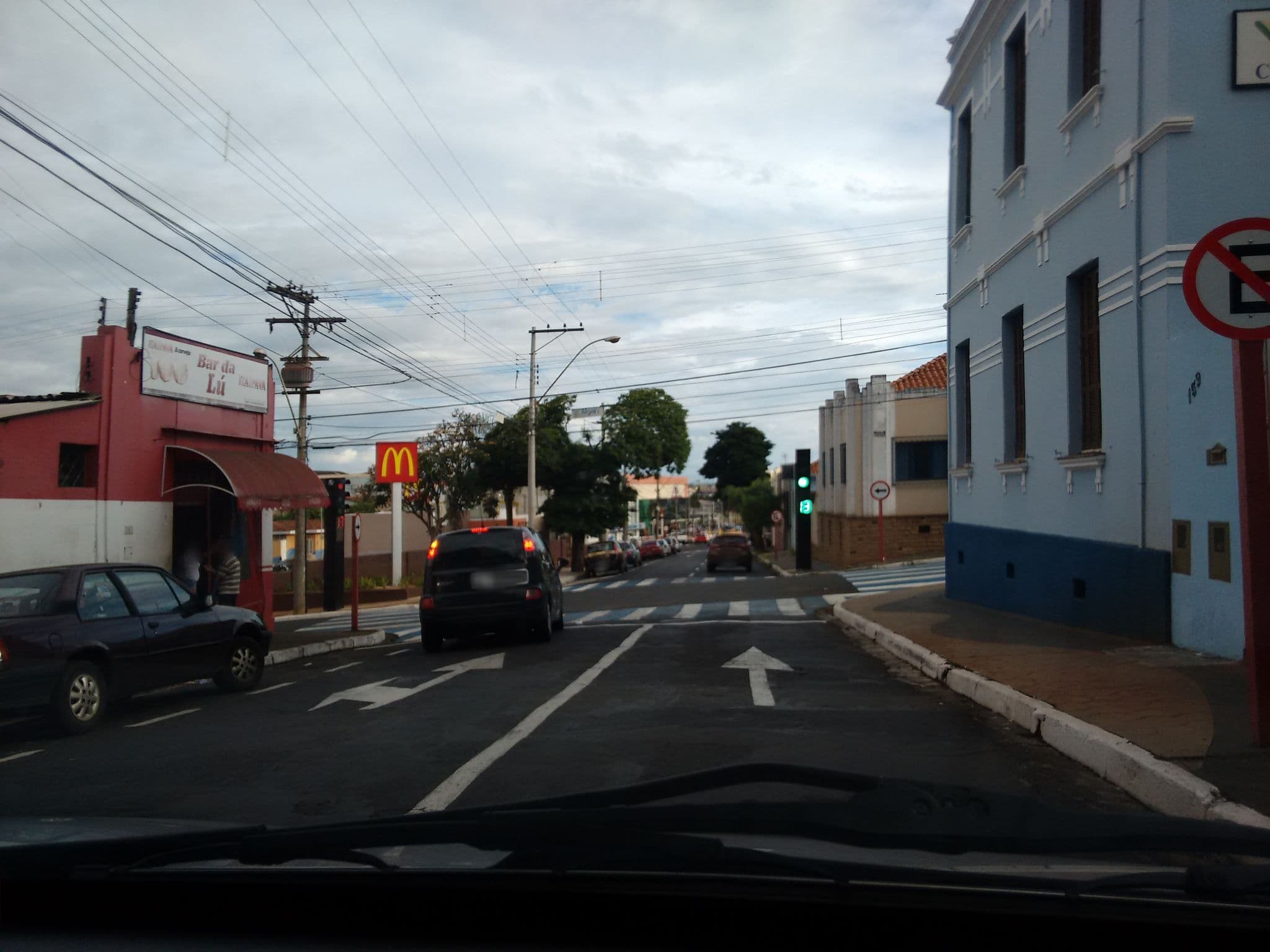Street view near RO Wang Mei Huei & Cia Ltda ME, Araraquara — © naoliv (CC BY-SA · Mapillary)