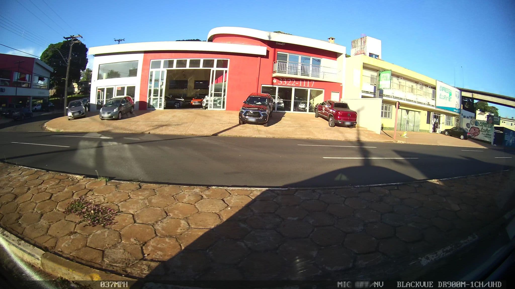 Street view near Hotel Ravena, Araraquara — © kaart5 (CC BY-SA · Mapillary)