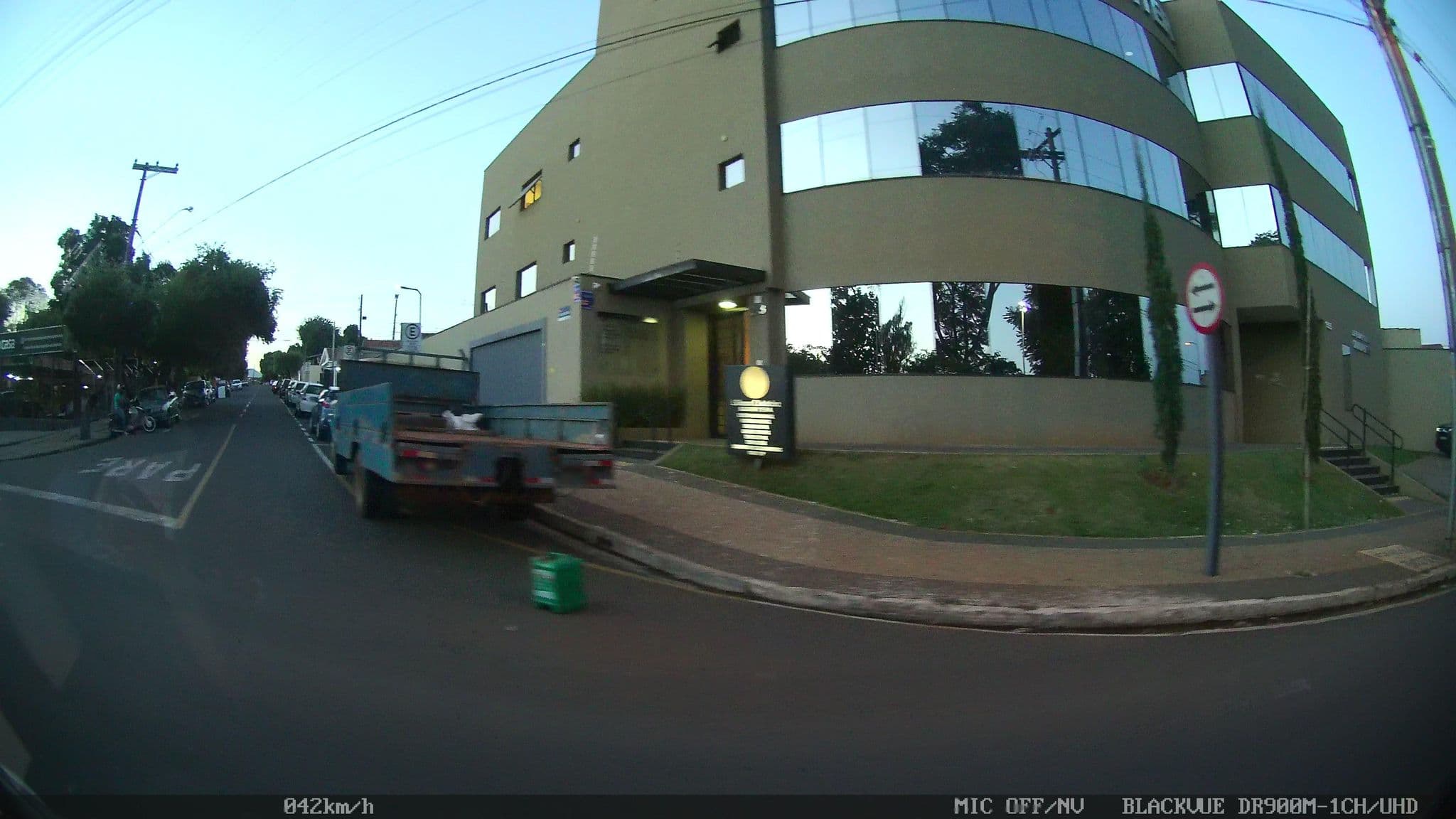 Street view near Hotel Pousada Grandes Lagos, São José do Rio Preto — © kaart5 (CC BY-SA · Mapillary)