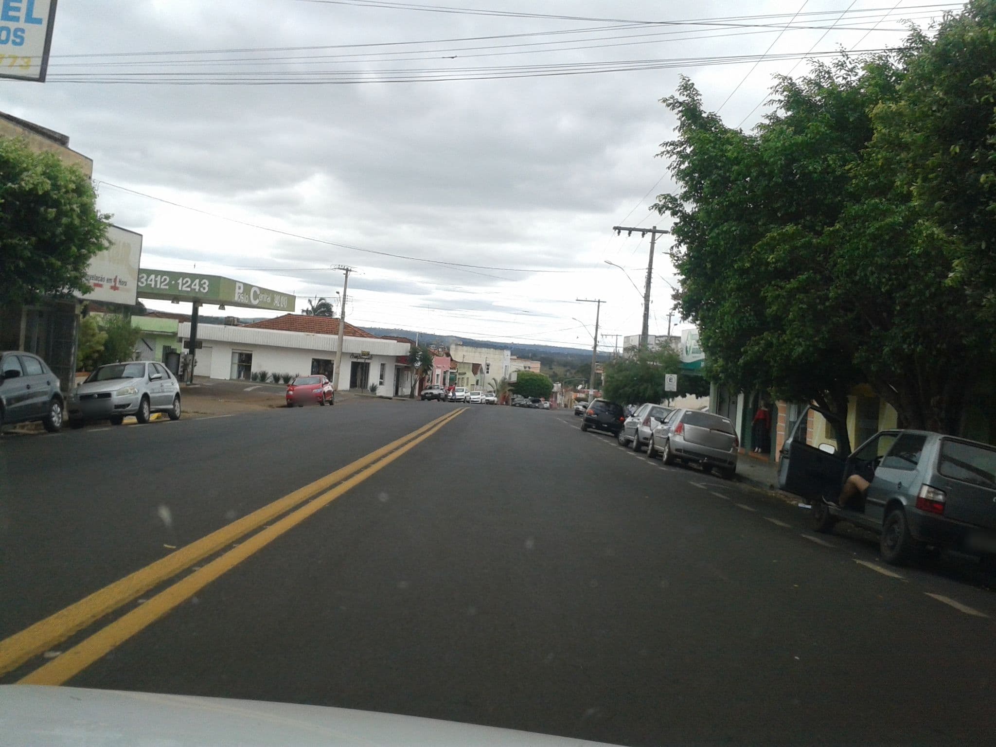 Street view near Hotel Santos, Campina Verde — © marcos_medeiros (CC BY-SA · Mapillary)