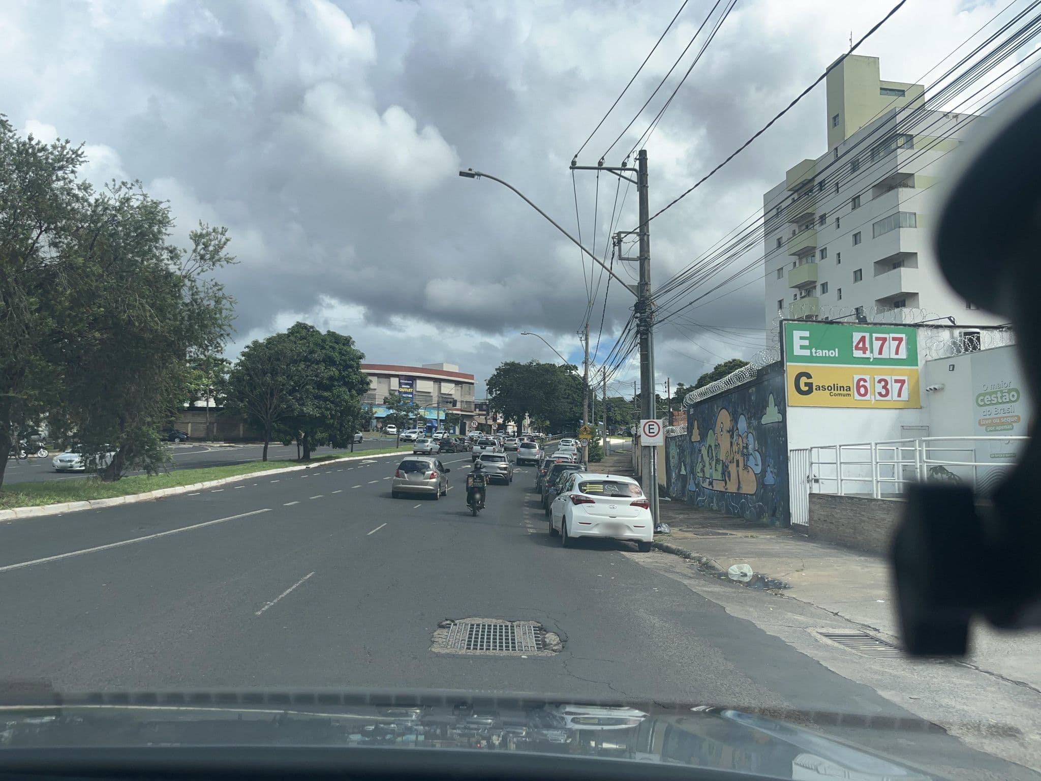 Street view near Posto 9 - Shell, Uberlândia — © Resyalk (CC BY-SA · Mapillary)