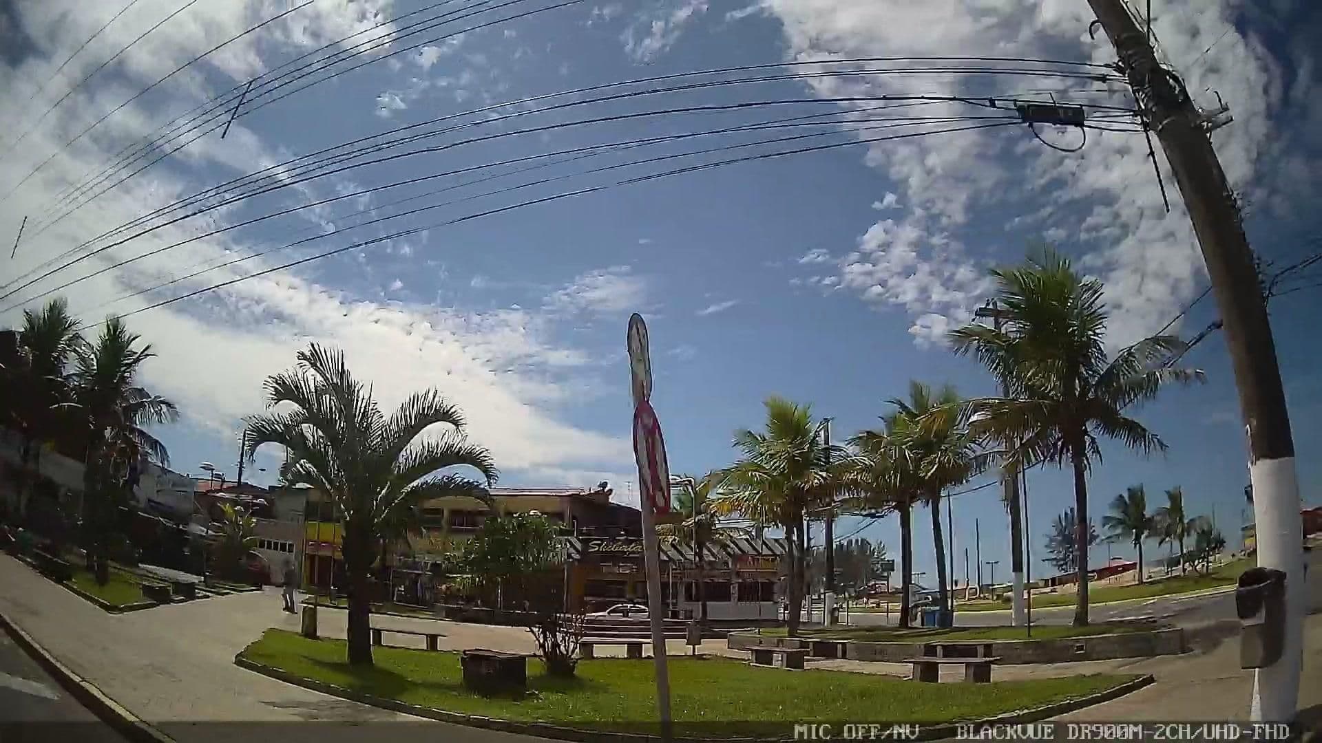 Street view near Apartamentos Golfinho, Ilha Comprida — © yaf1 (CC BY-SA · Mapillary)