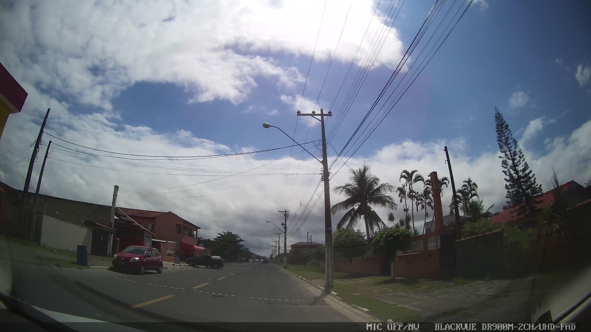 Street view near Pousada Bem Brasil, Ilha Comprida — © marciosampaio (CC BY-SA · Mapillary)