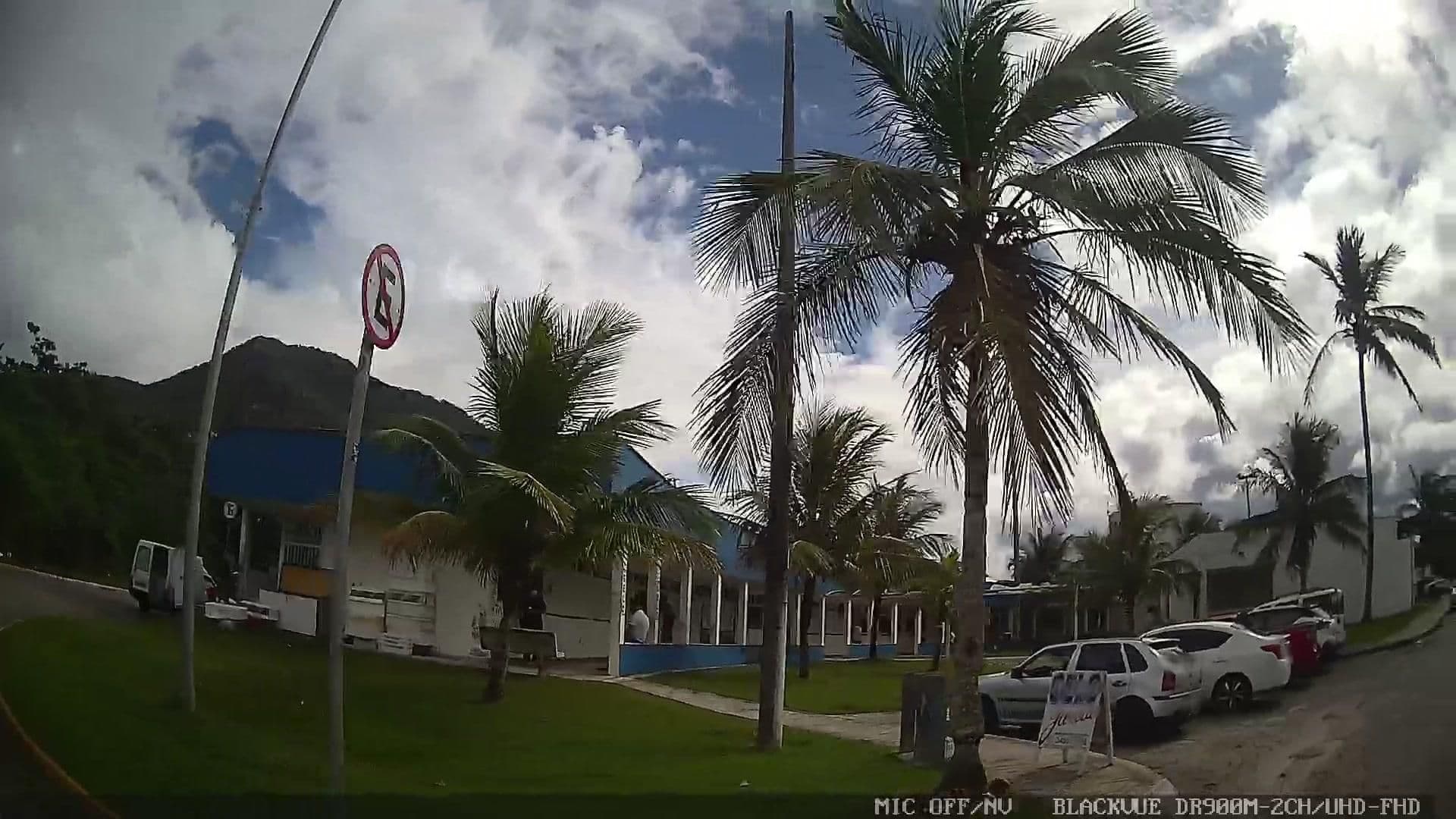 Street view near Marinas HOTEL, Peruíbe — © yaf1 (CC BY-SA · Mapillary)