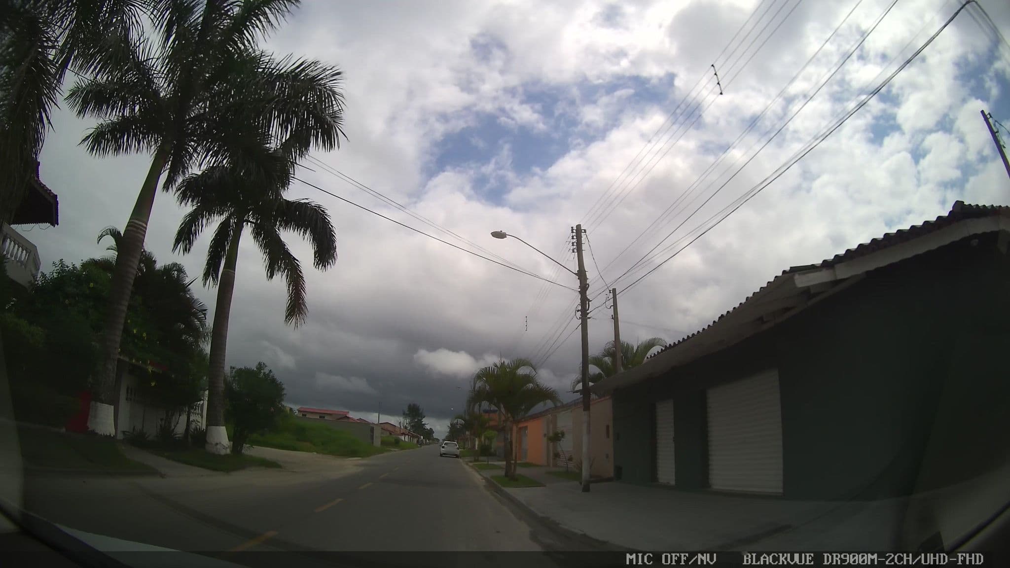 Street view near Pousada Arco Iris, Ilha Comprida — © marciosampaio (CC BY-SA · Mapillary)