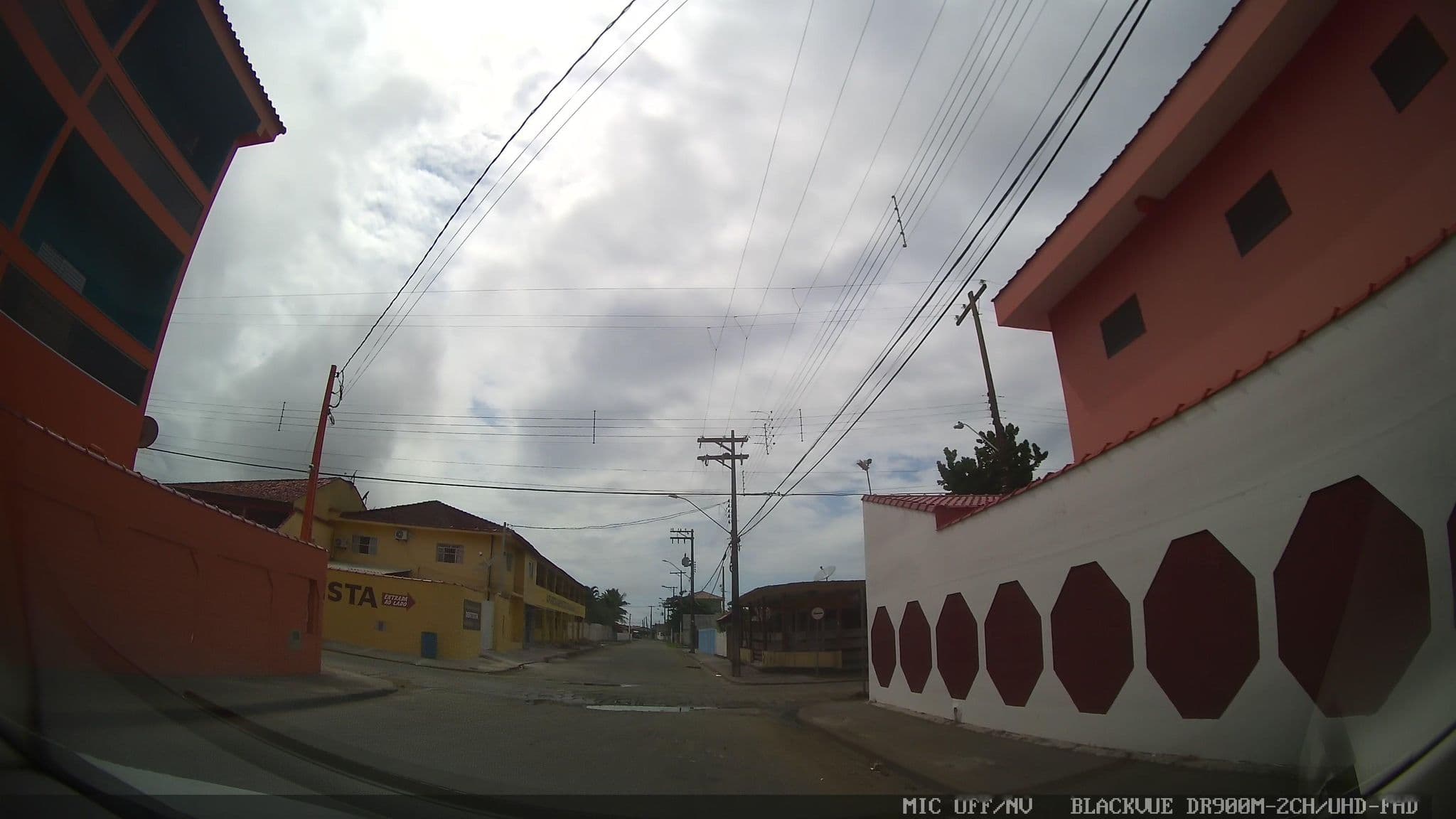Street view near Pousada Agua Viva, Ilha Comprida — © marciosampaio (CC BY-SA · Mapillary)