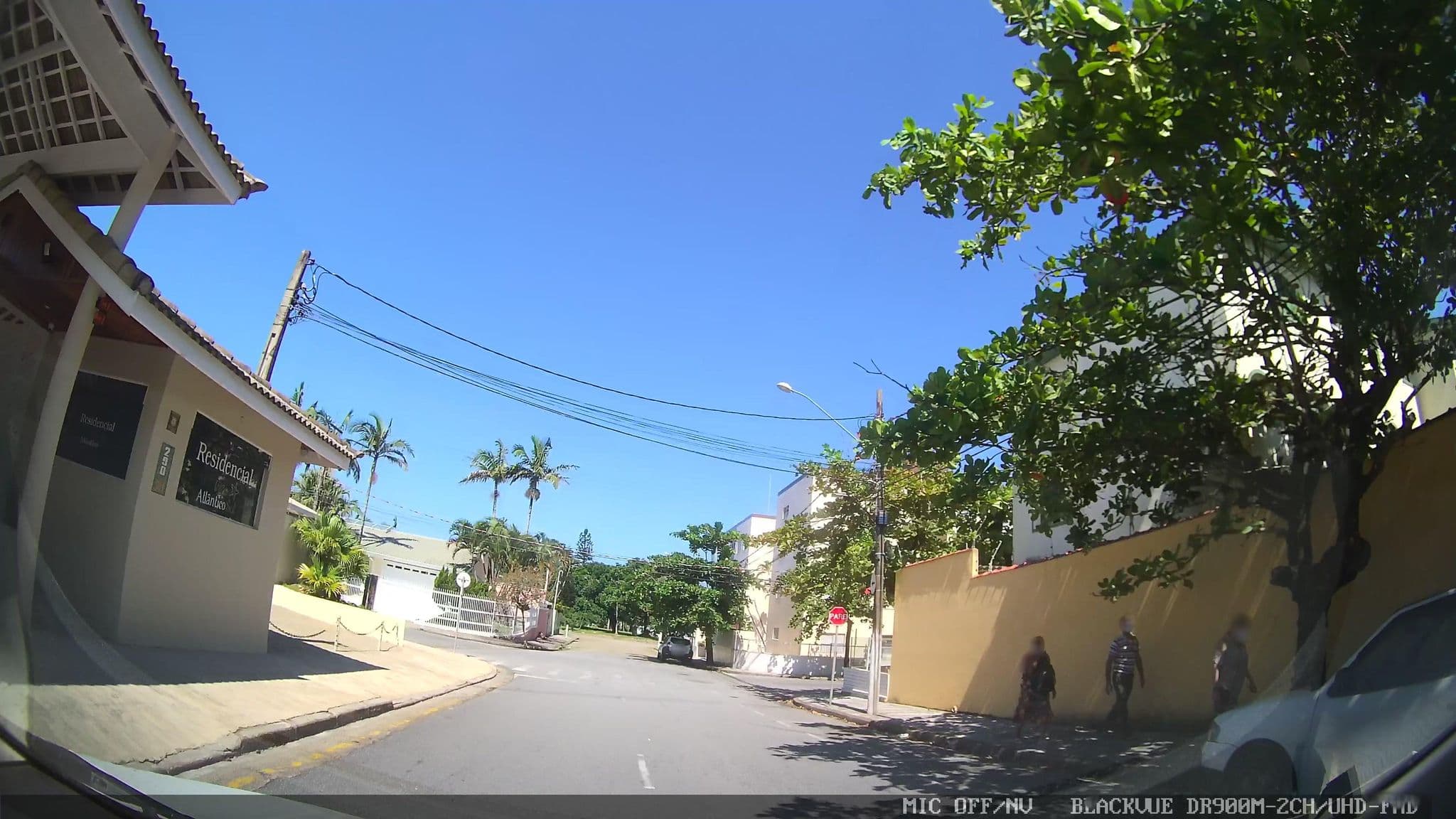 Street view near Pousada Barão de Mauá, Peruíbe — © marciosampaio (CC BY-SA · Mapillary)