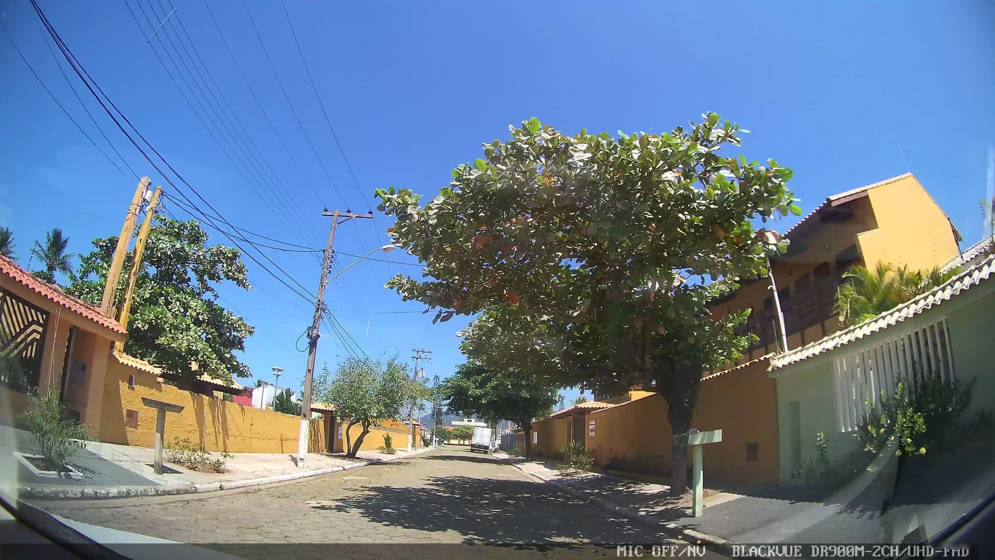 Street view near Aprofem - Associação dos Profissionais de Educação do Município (SP), Peruíbe — © marciosampaio (CC BY-SA · Mapillary)