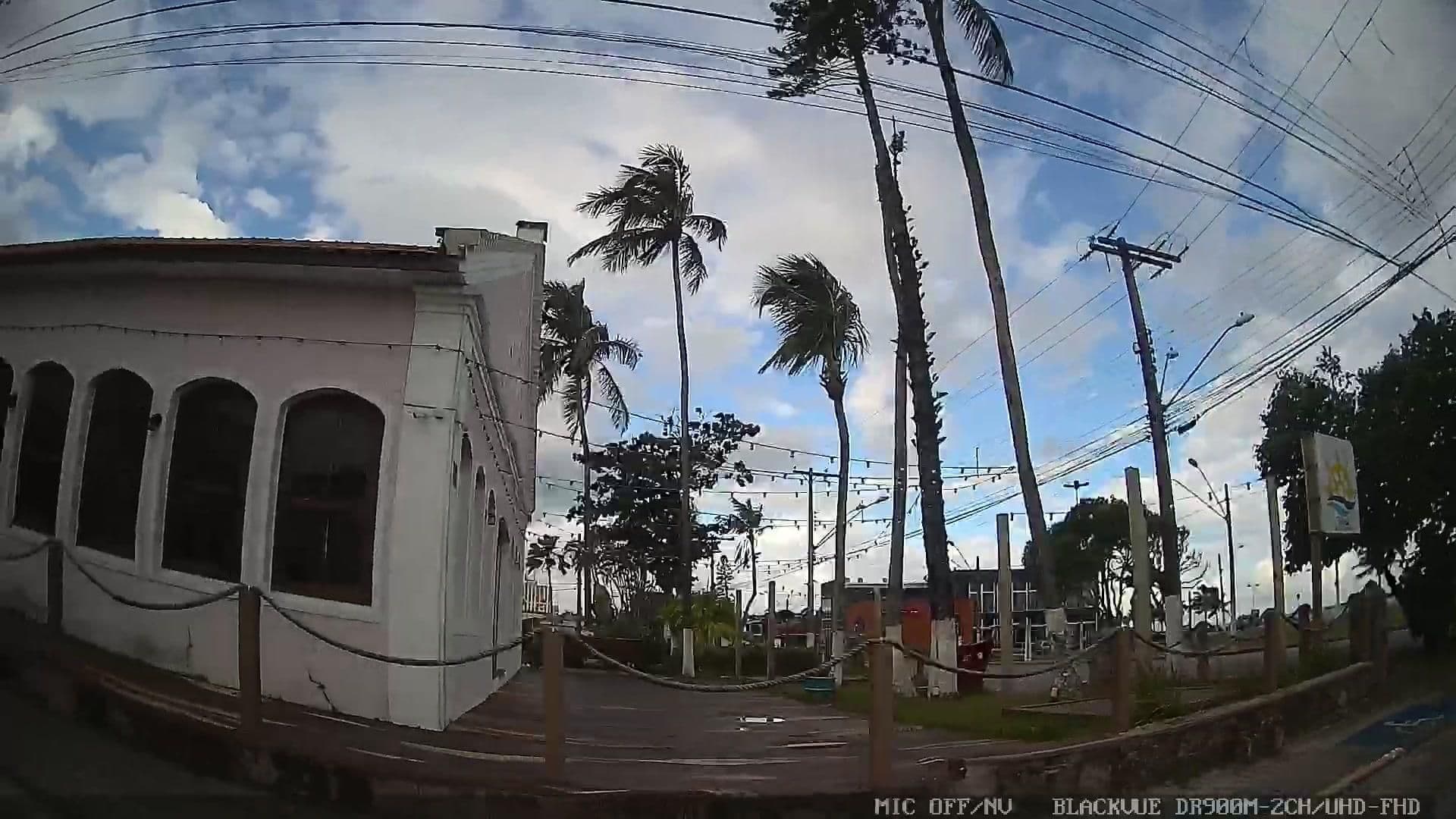 Street view near Marina's Hotel, Itanhaém — © yaf1 (CC BY-SA · Mapillary)