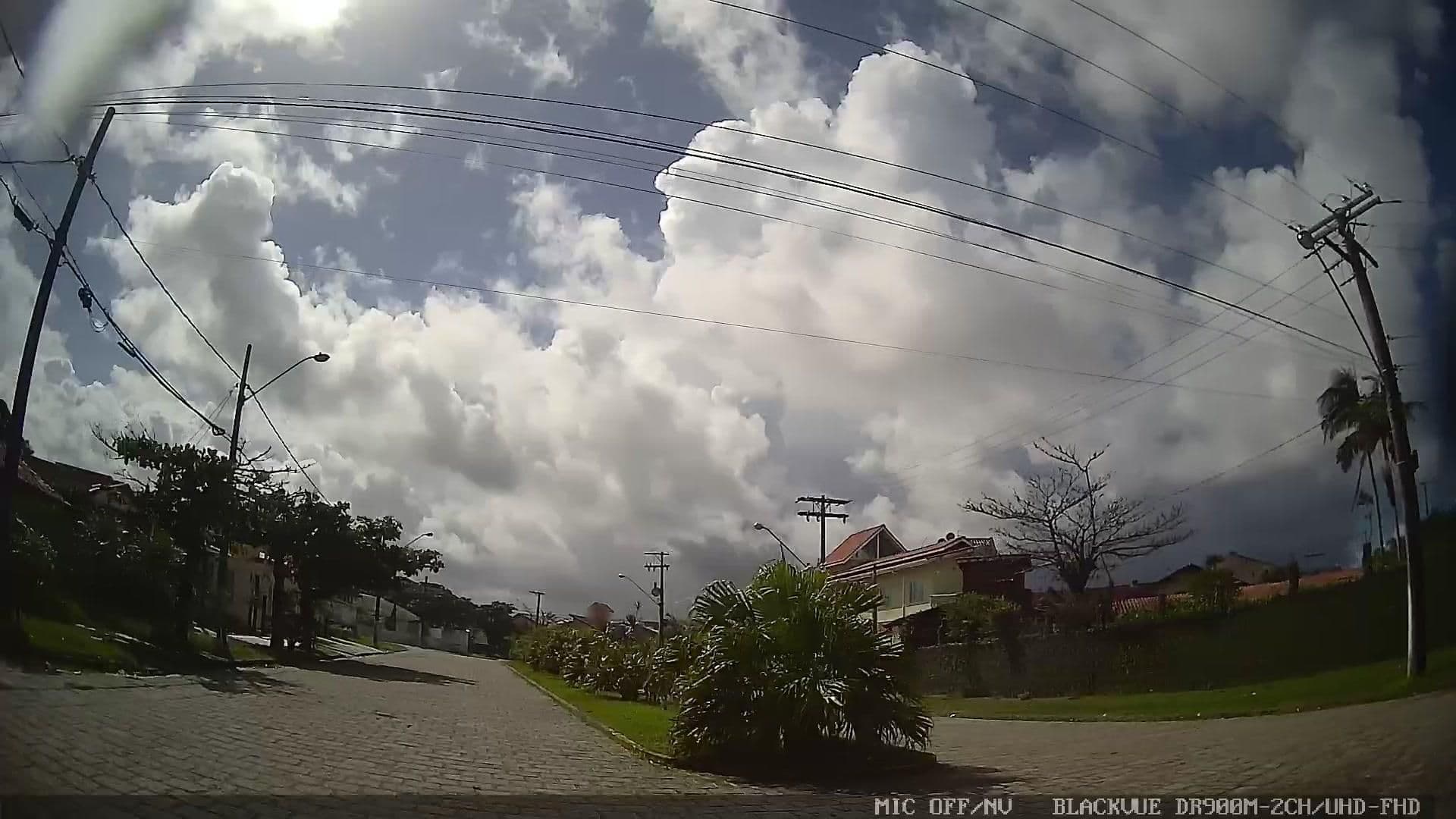 Street view near Visual Mar Pousada, Itanhaém — © yaf1 (CC BY-SA · Mapillary)