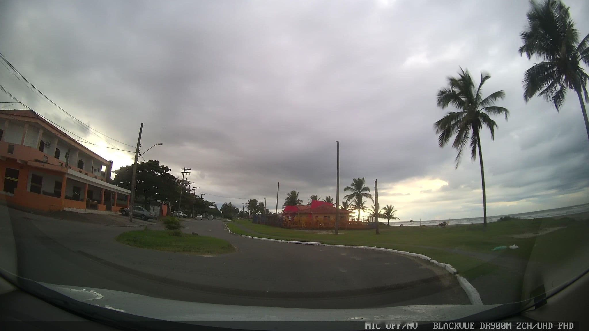 Street view near Dom Bosco Hotel, Itanhaém — © marciosampaio (CC BY-SA · Mapillary)