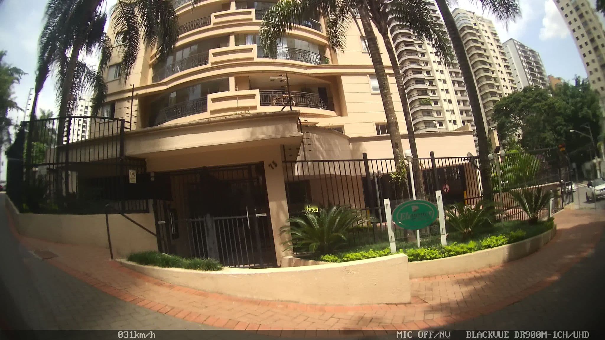 Street view near Fangorn Forest, Vila Andrade — © kaart_2 (CC BY-SA · Mapillary)