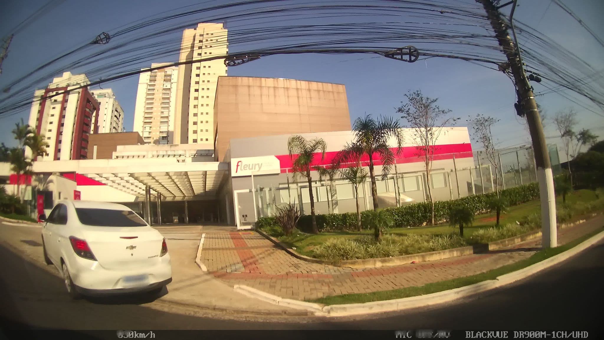 Street view near Casa da Bruna, Vila Andrade — © kaart_2 (CC BY-SA · Mapillary)