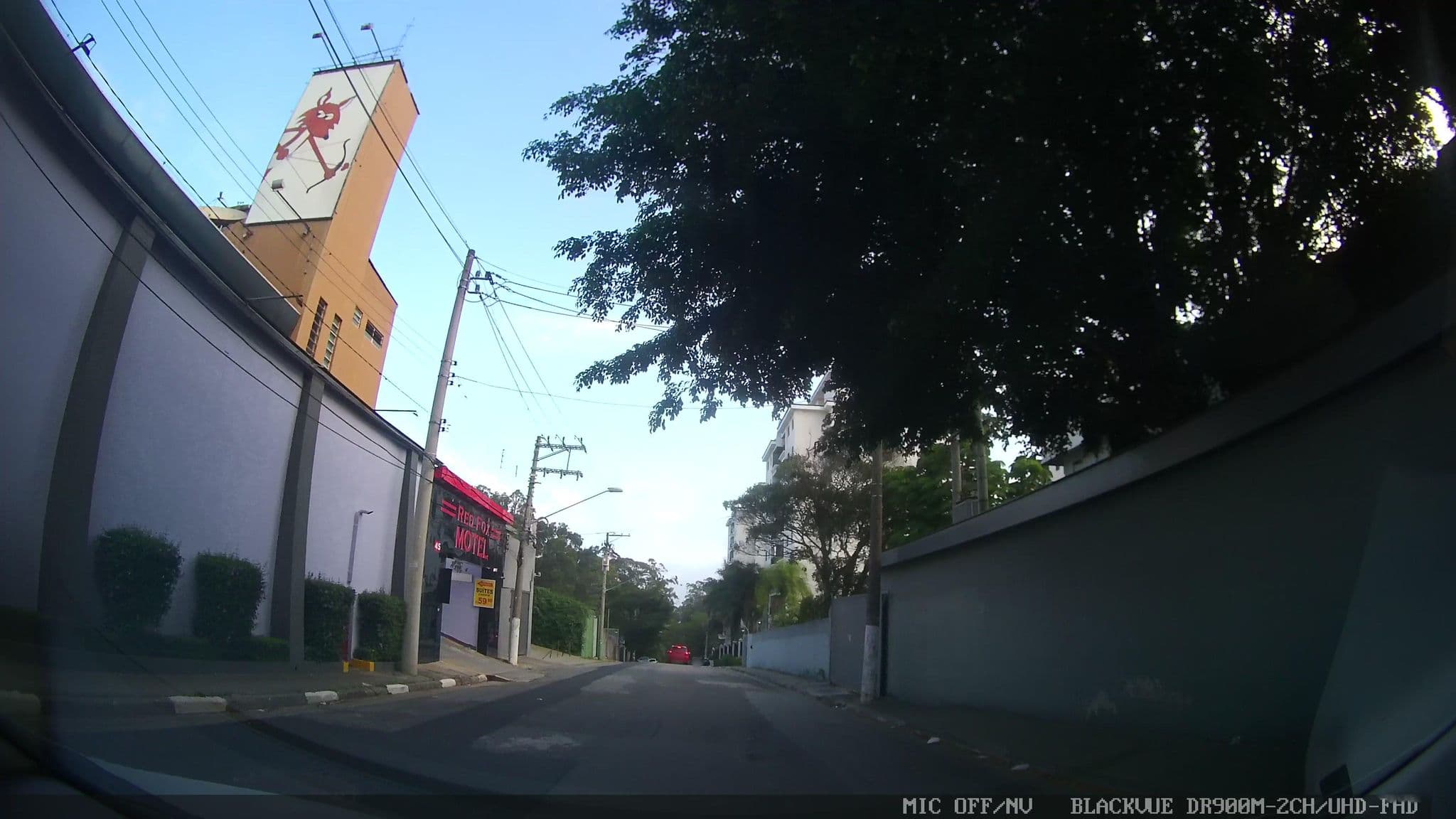 Street view near Hotel Fox Trot, Butanta — © marciosampaio (CC BY-SA · Mapillary)