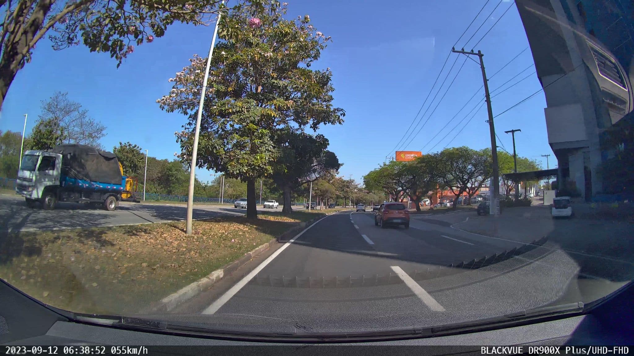 Street view near ibis Styles Sorocaba Santa Rosalia, Sorocaba — © Kaart_Local (CC BY-SA · Mapillary)