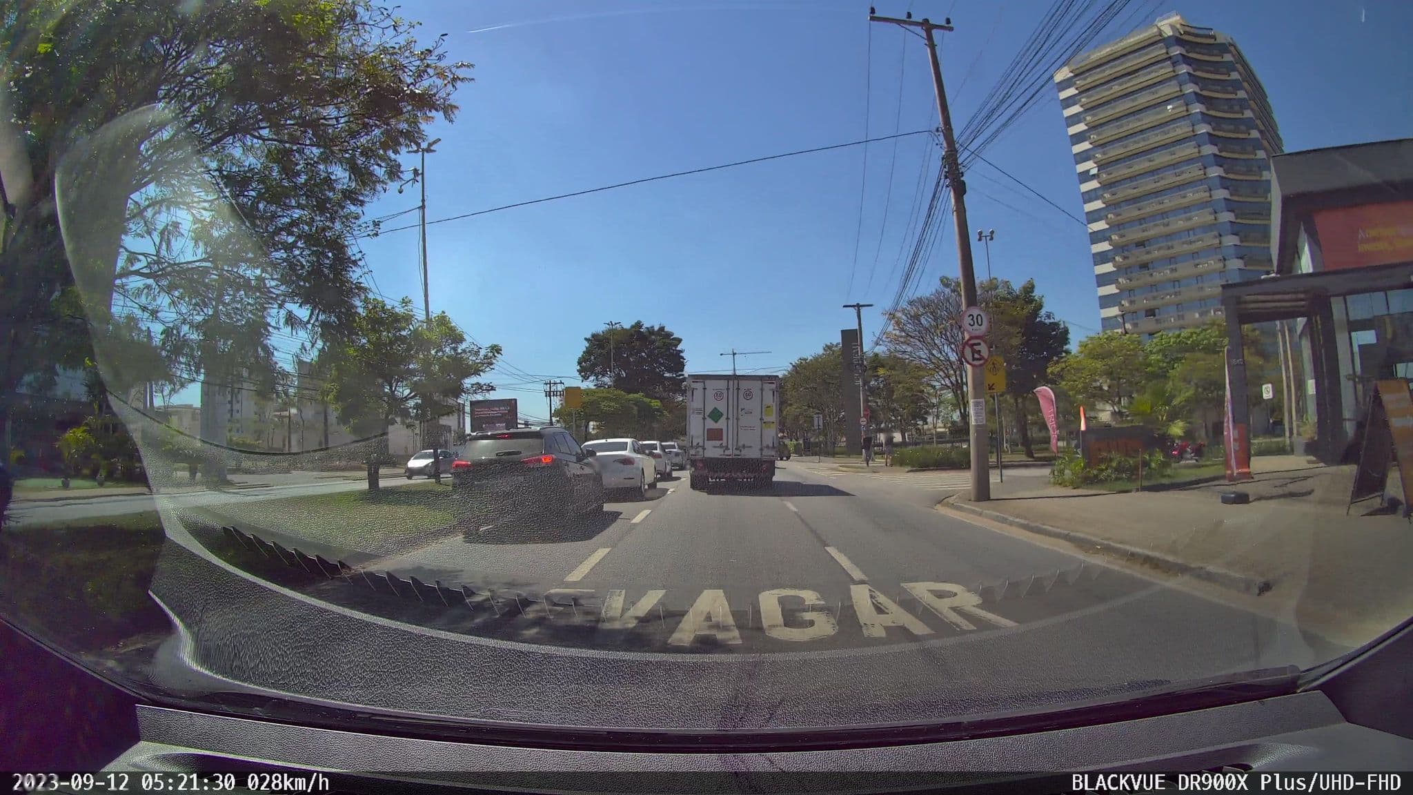 Street view near Mondial Soricaba, Votorantim — © Kaart_Local (CC BY-SA · Mapillary)
