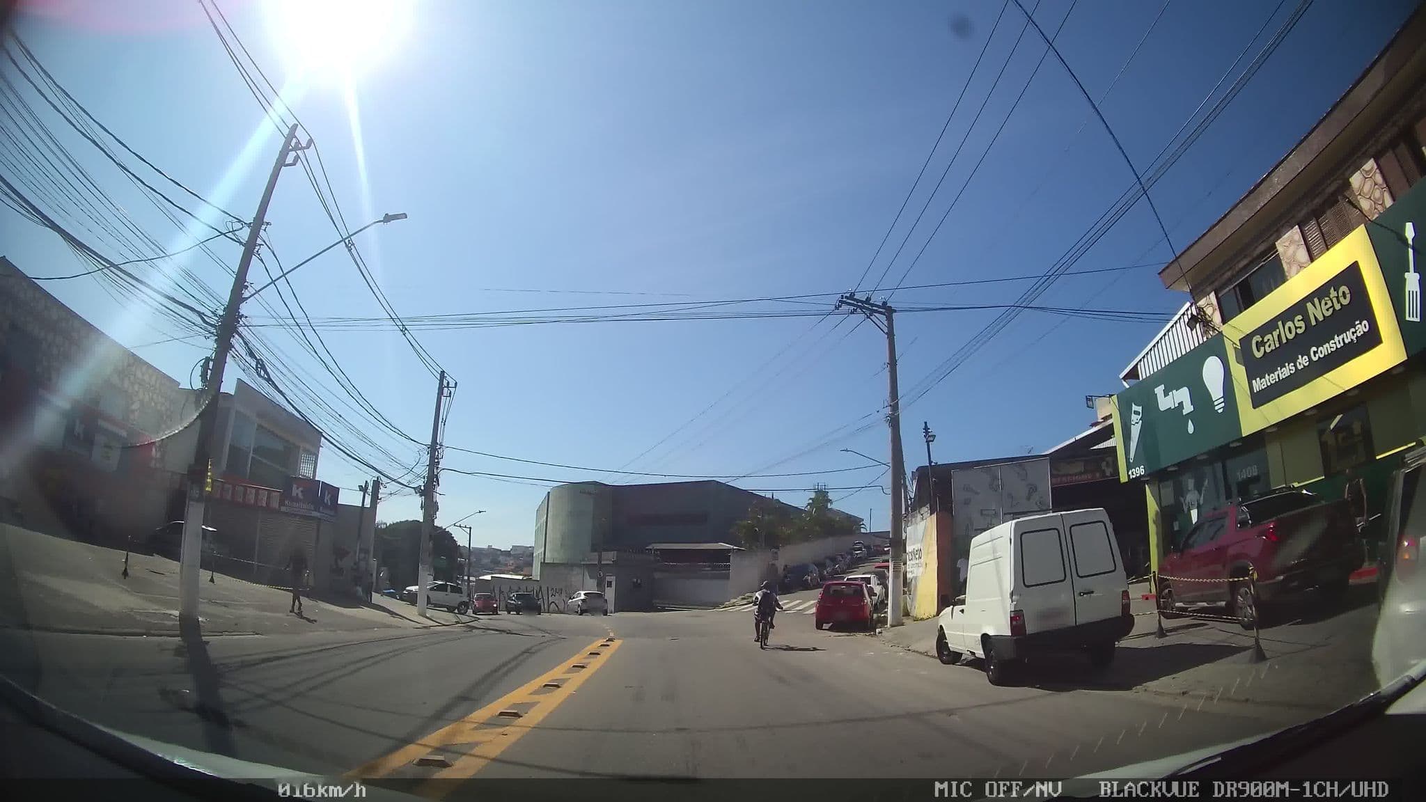 Street view near Destiny Motel, Sao Domingos — © kaart_2 (CC BY-SA · Mapillary)
