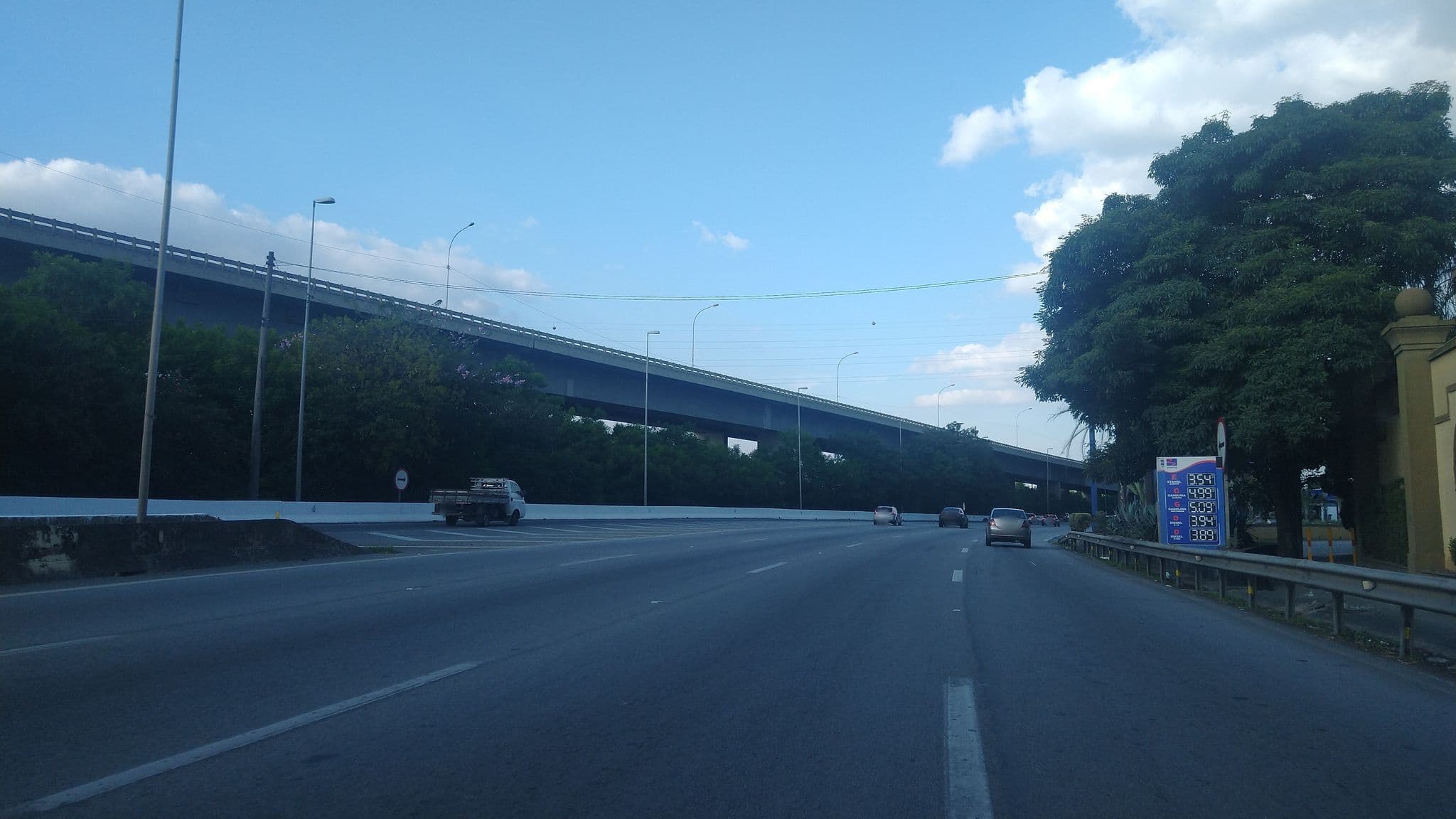 Street view near Motel Imperium, Osasco — © quionzo (CC BY-SA · Mapillary)
