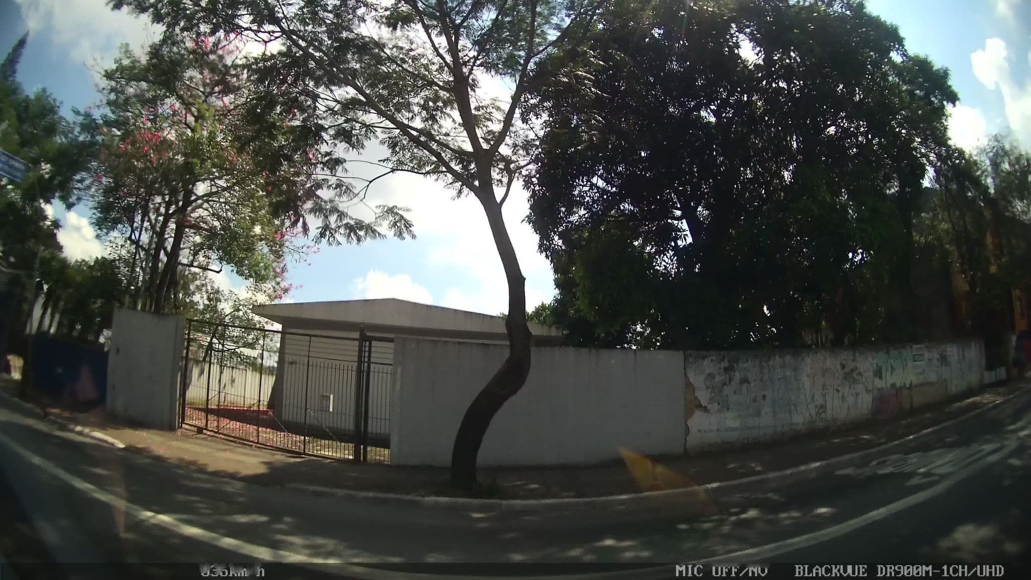 Street view near Hotel Padock, Cidade Dutra — © kaart_2 (CC BY-SA · Mapillary)