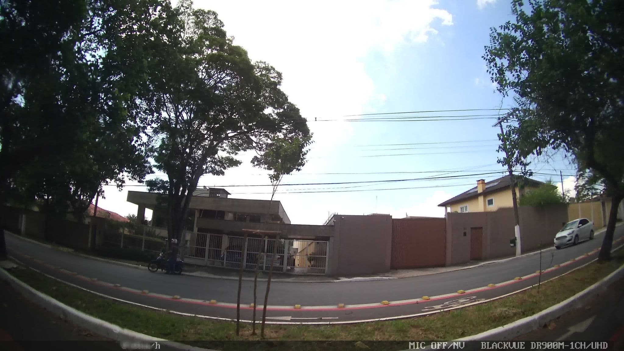 Street view near Hotel Bell's, Cidade Dutra — © kaart_2 (CC BY-SA · Mapillary)