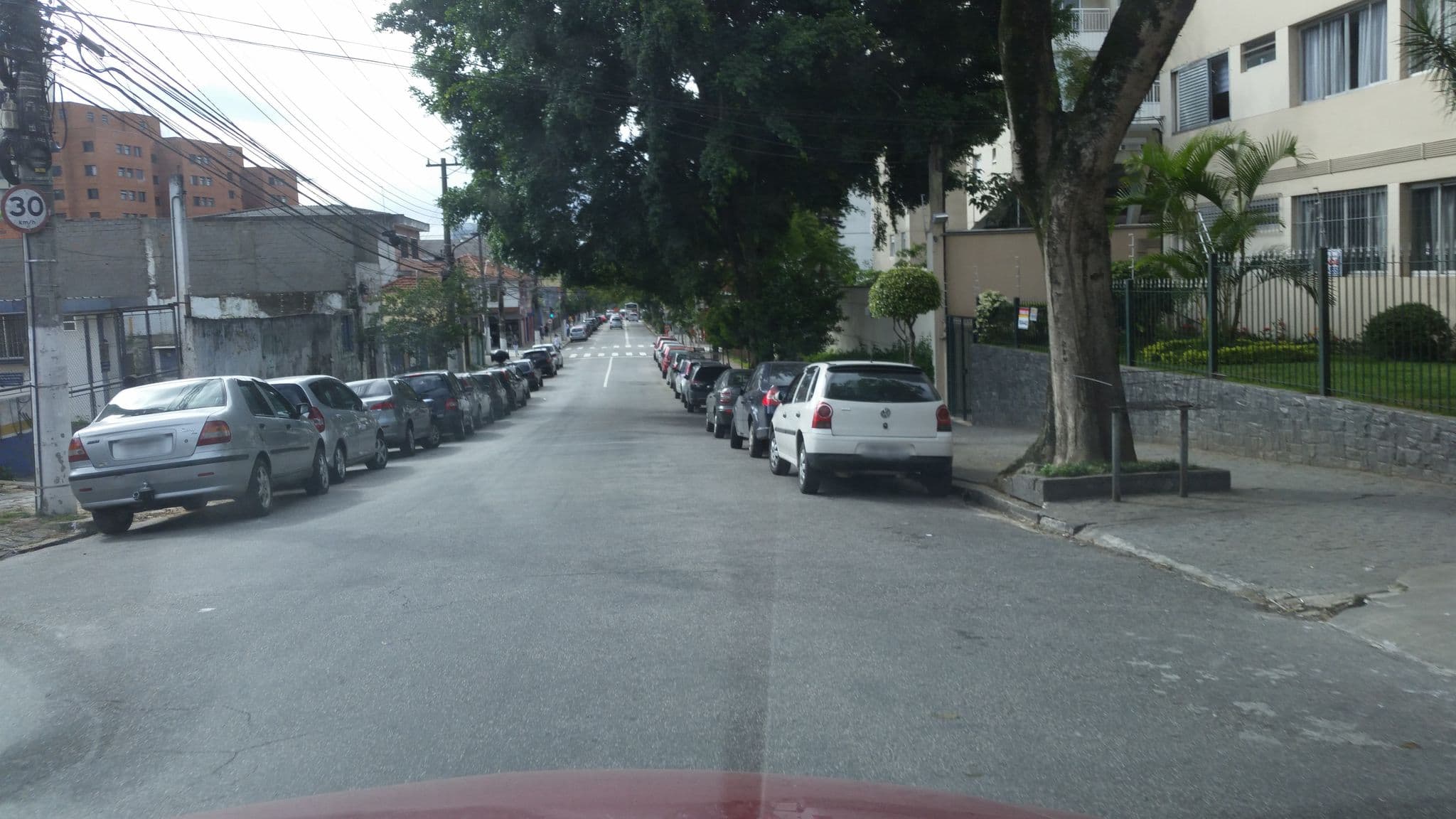 Street view near Hospedaria Yellow House, Santo Amaro — © guilherme_peev (CC BY-SA · Mapillary)