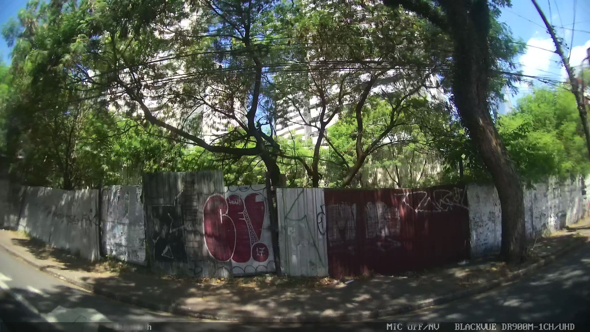 Street view near Hotel Lua de Mel, Santo André — © kaart_2 (CC BY-SA · Mapillary)