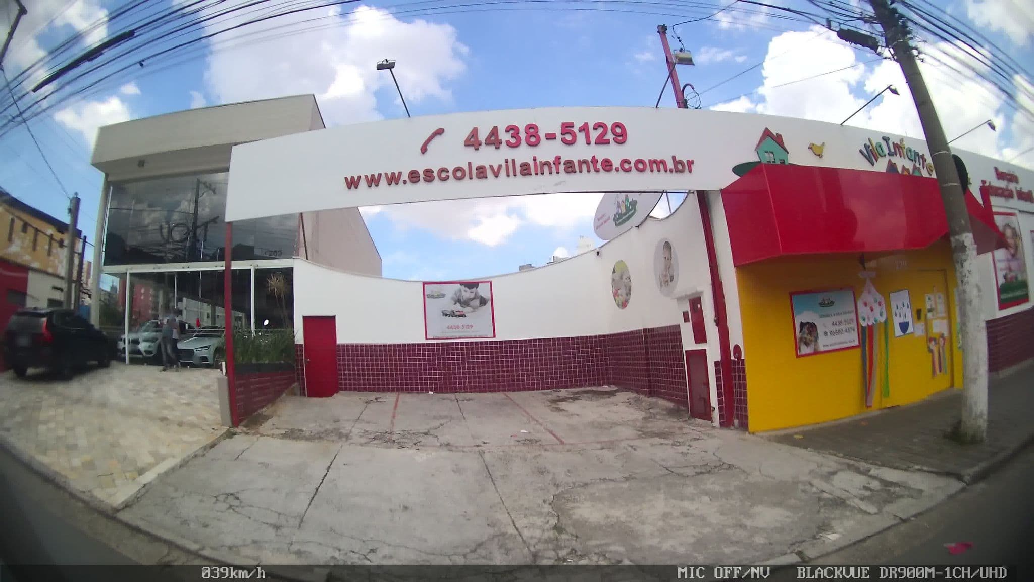 Street view near Corujão Drive-In, Santo André — © kaart_2 (CC BY-SA · Mapillary)