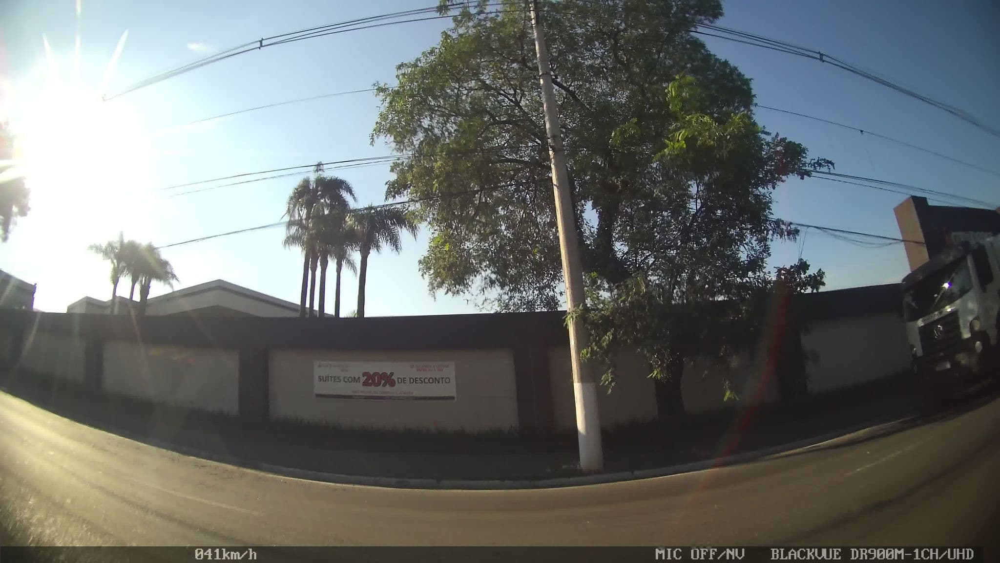 Street view near Motel Confidence, Mauá — © kaart_2 (CC BY-SA · Mapillary)
