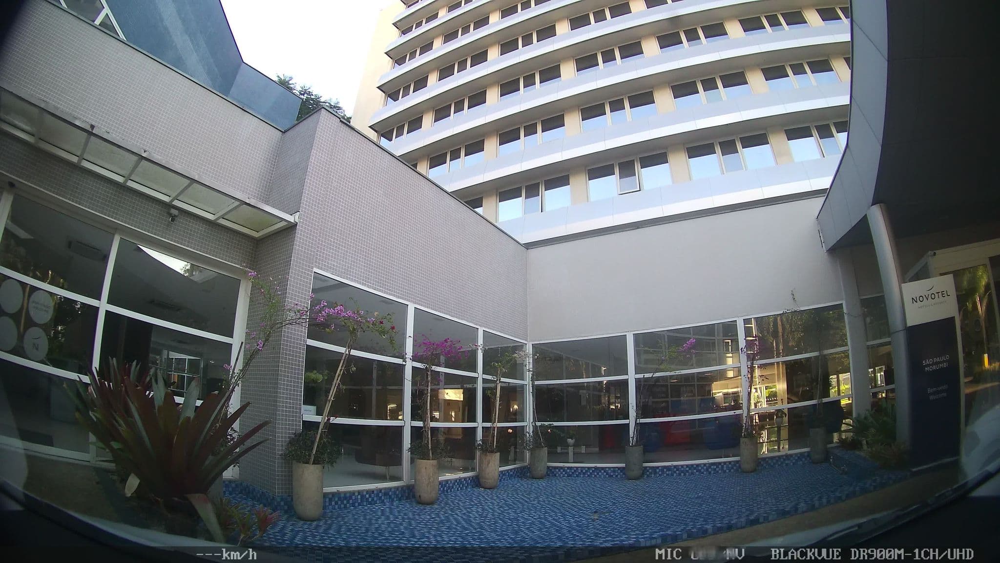 Street view near Piscina Novotel Morumbi, Morumbi — © kaart_2 (CC BY-SA · Mapillary)