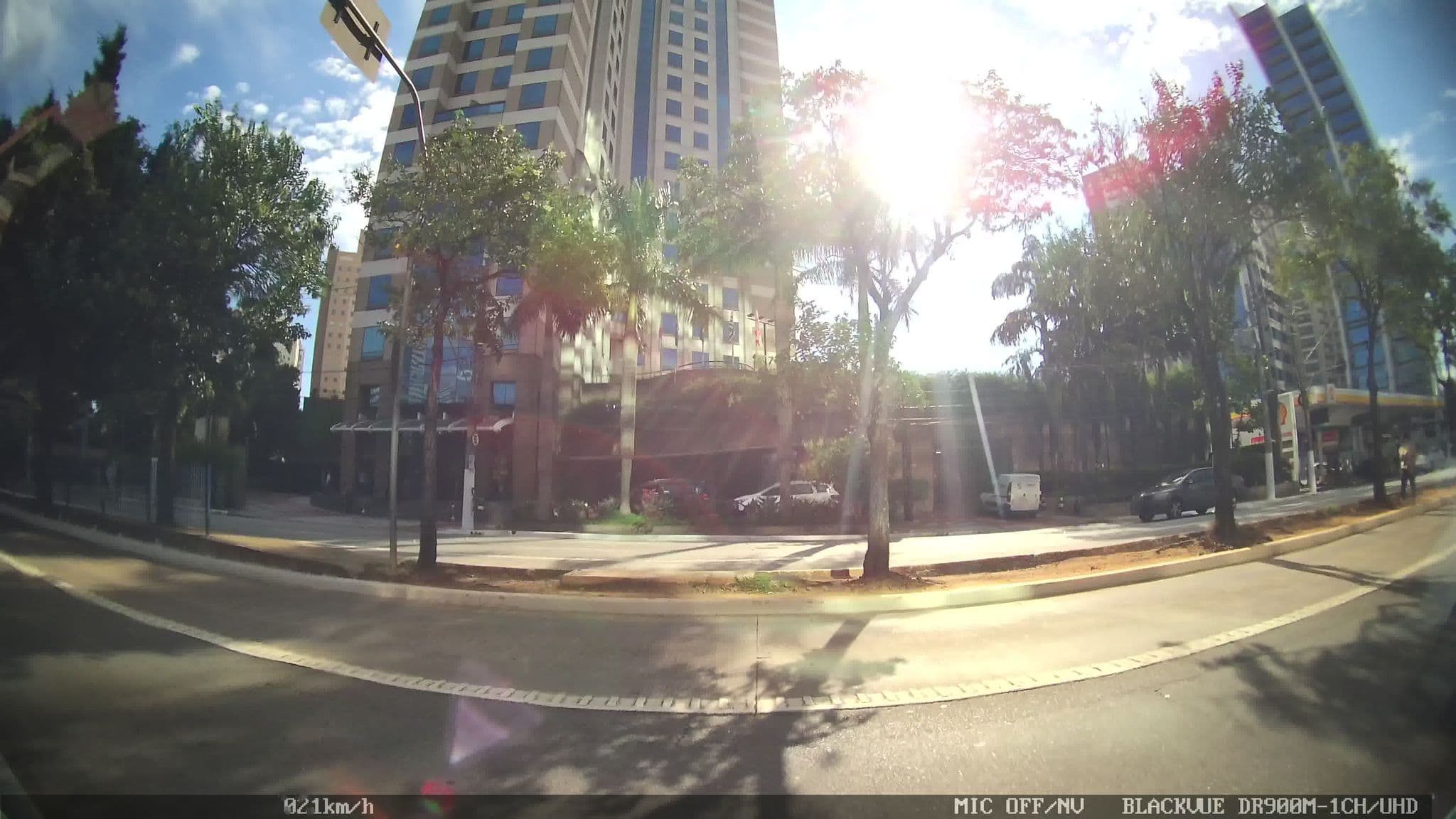 Street view near Edificio Convention Center Berrini, Santo Amaro — © kaart_2 (CC BY-SA · Mapillary)