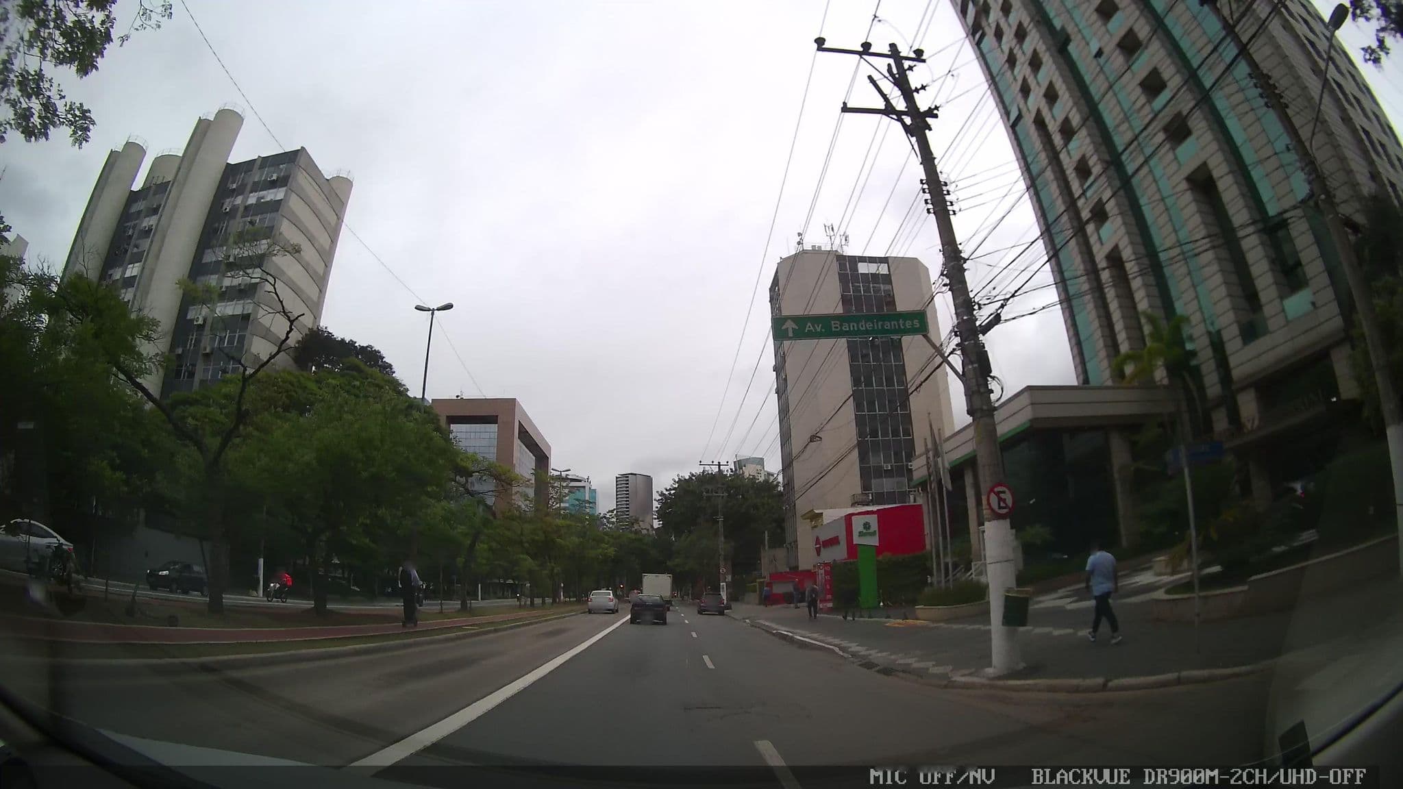 Street view near Stanplaza Hotel, Morumbi — © marciosampaio (CC BY-SA · Mapillary)