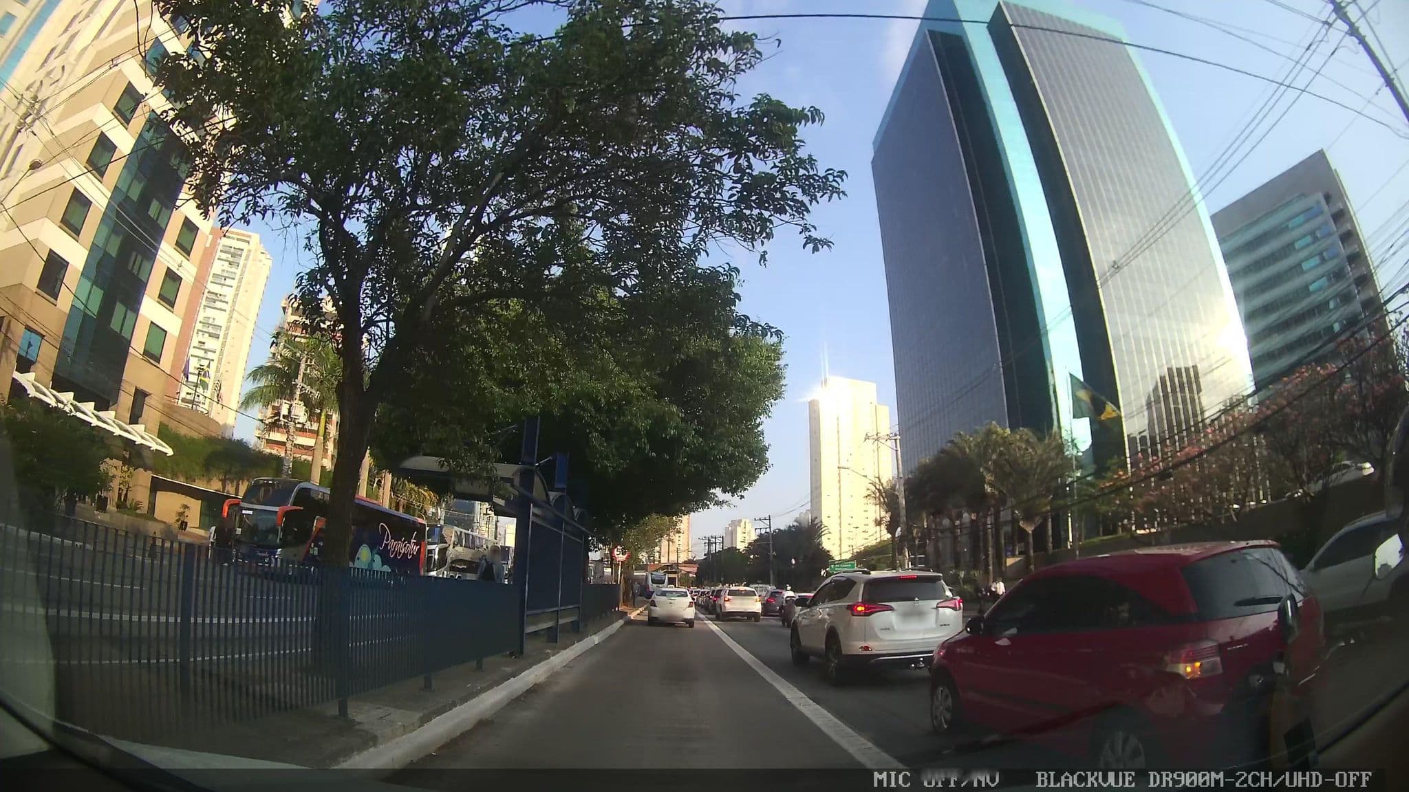 Street view near Blue Tree Premium Morumbi, Santo Amaro — © marciosampaio (CC BY-SA · Mapillary)