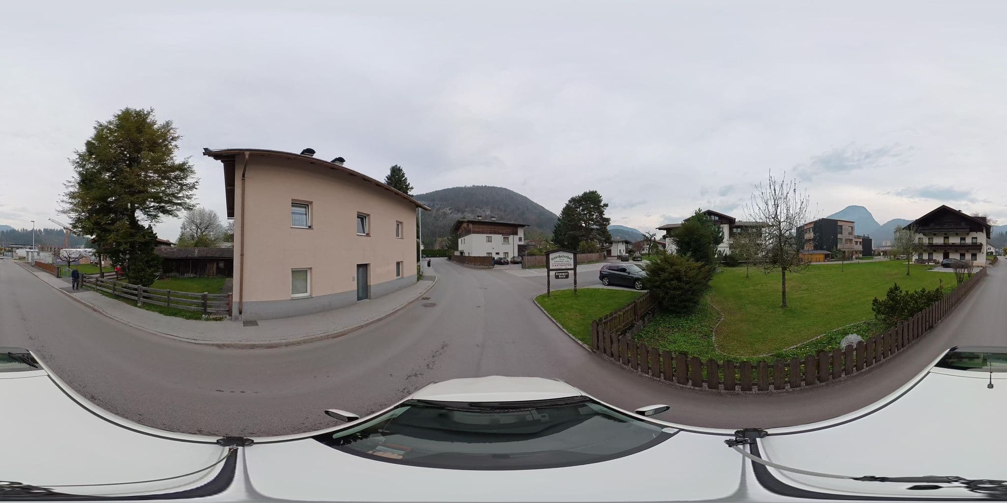 Street view near Lanthalerhof, Weissach — © osmplus_org (CC BY-SA · Mapillary)