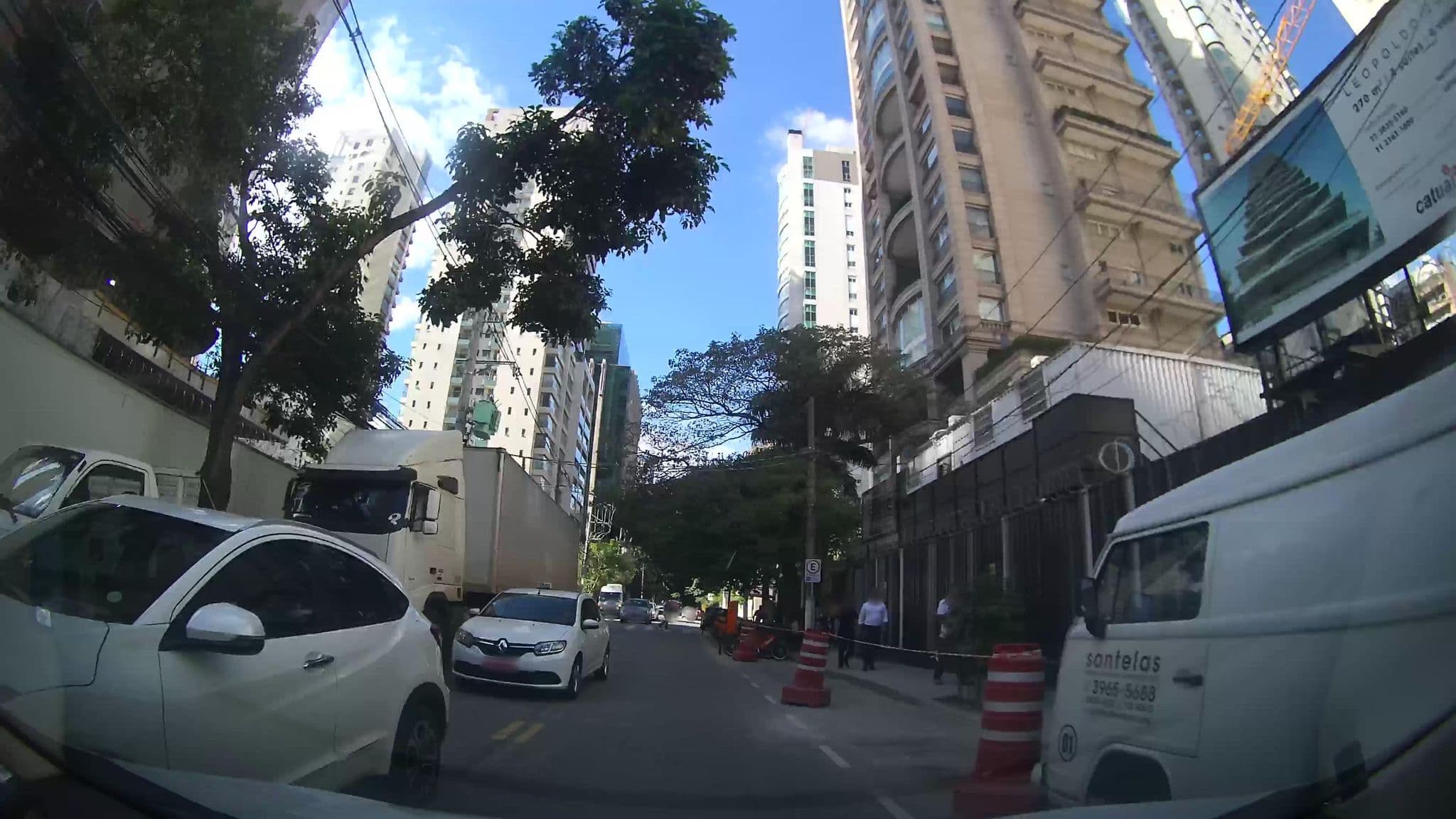 Street view near Atma Hostel, Itaim Bibi — © marciosampaio (CC BY-SA · Mapillary)