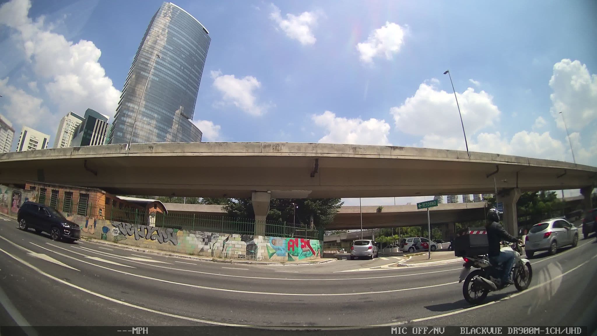 Street view near Congresso Paulista De Cirurgia, Itaim Bibi — © kaart_4 (CC BY-SA · Mapillary)
