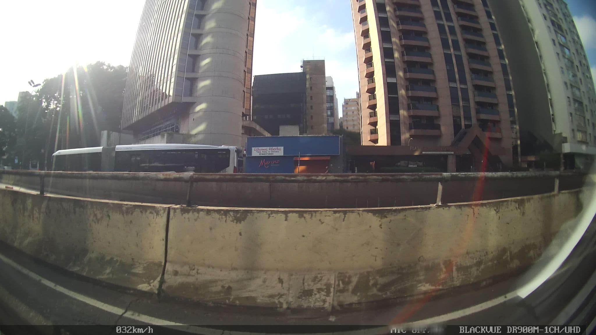 Street view near Flat Golden Tower, Itaim Bibi — © kaart_2 (CC BY-SA · Mapillary)